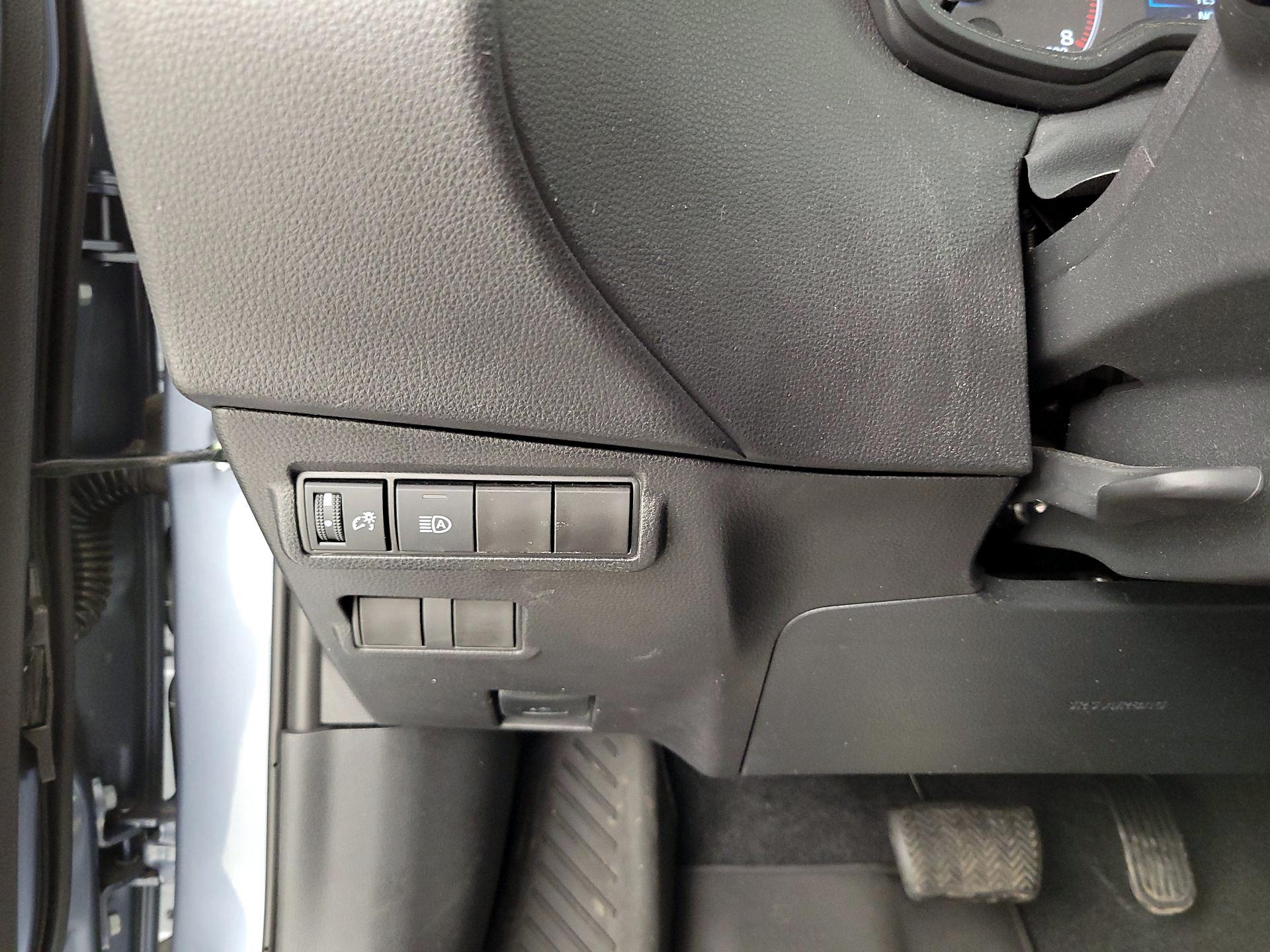 Thumbnail: 2025 Toyota Corolla Cross - 13