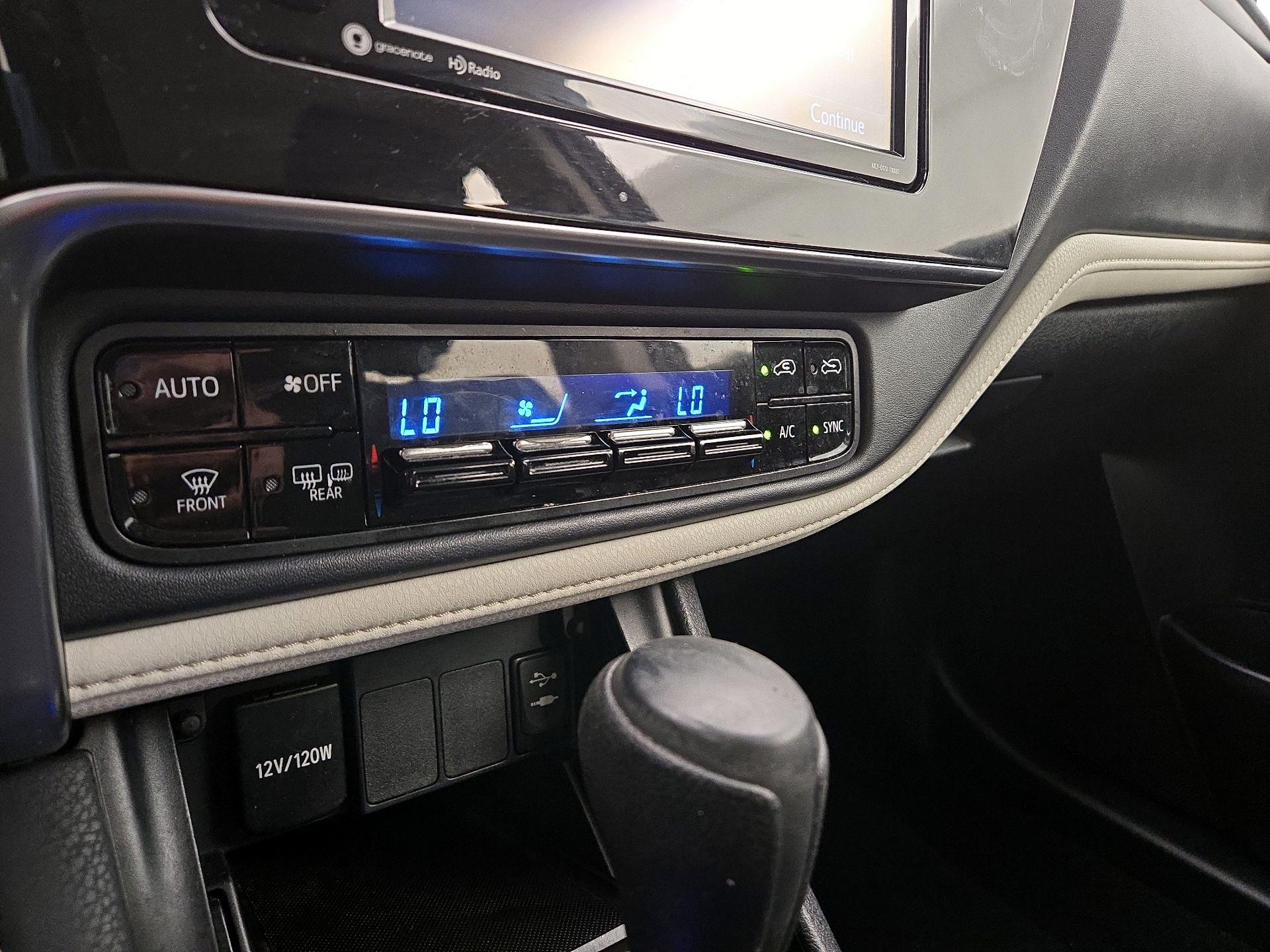 Thumbnail: 2018 Toyota Corolla iM - 16