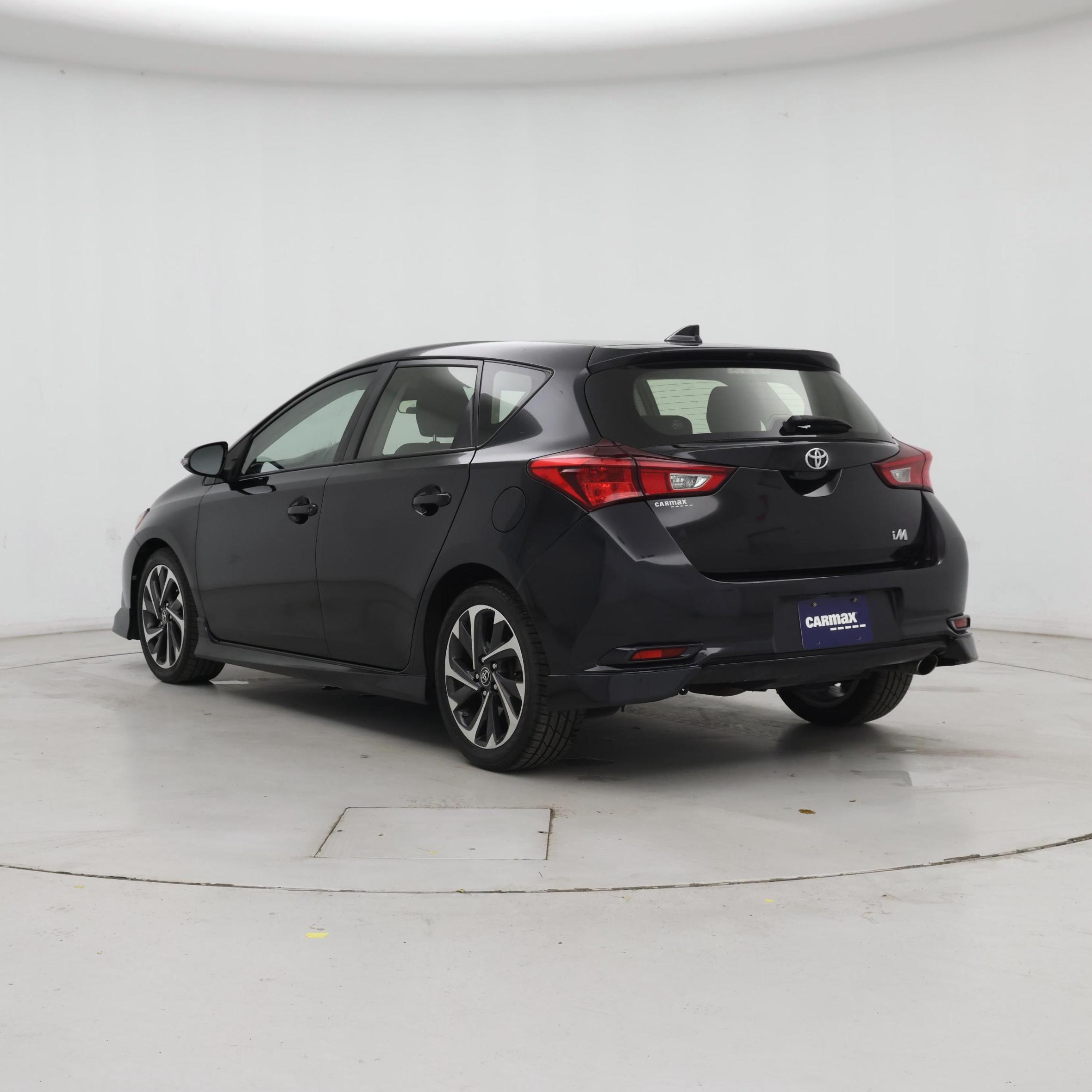 Thumbnail: 2018 Toyota Corolla iM - 2