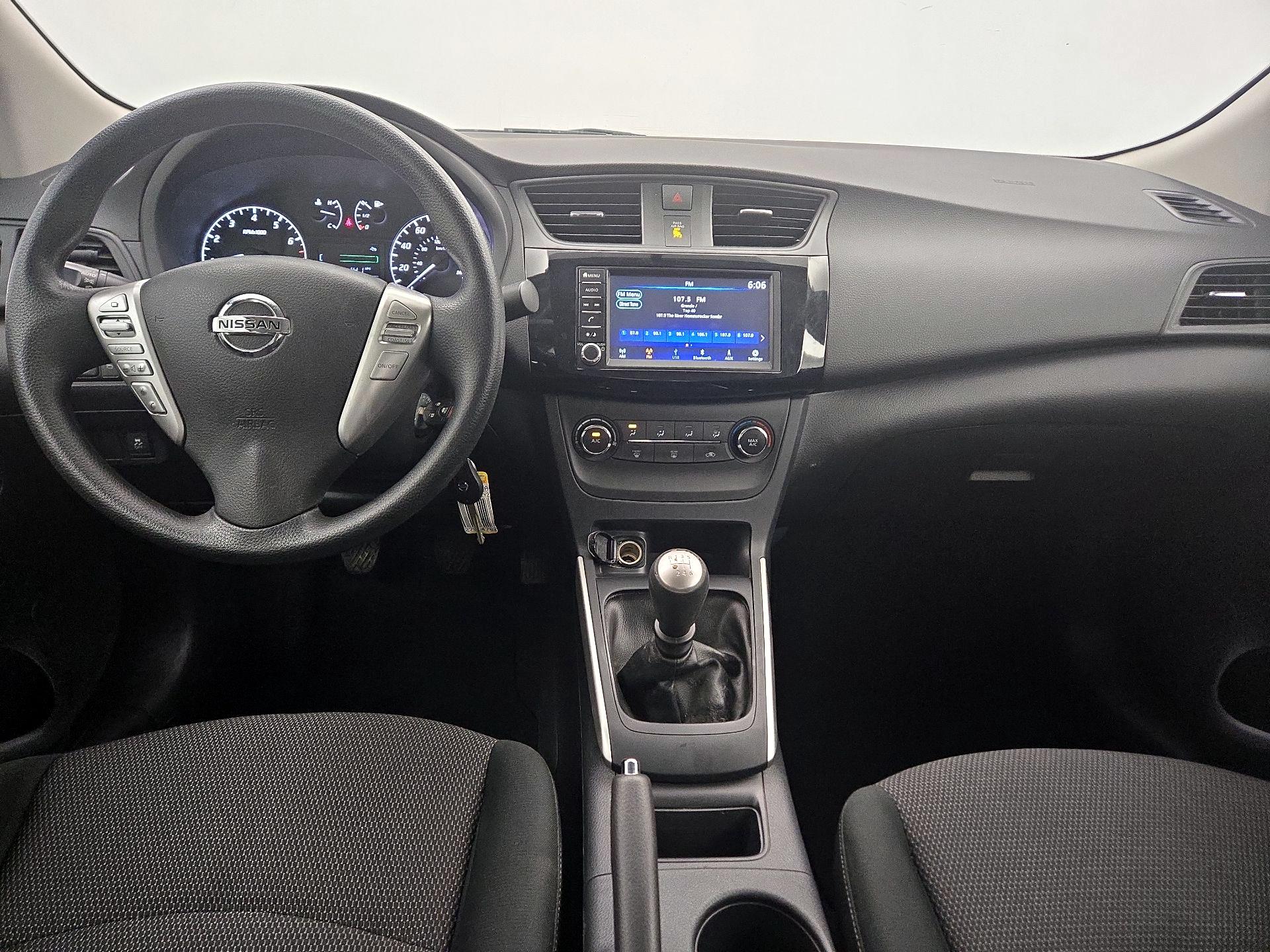 Thumbnail: 2019 Nissan Sentra - 9