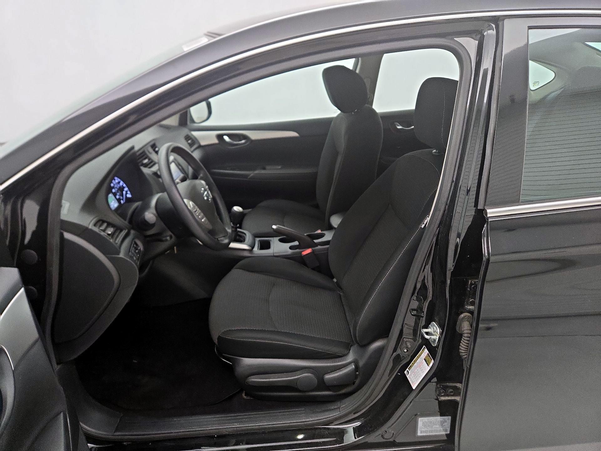 Thumbnail: 2019 Nissan Sentra - 11