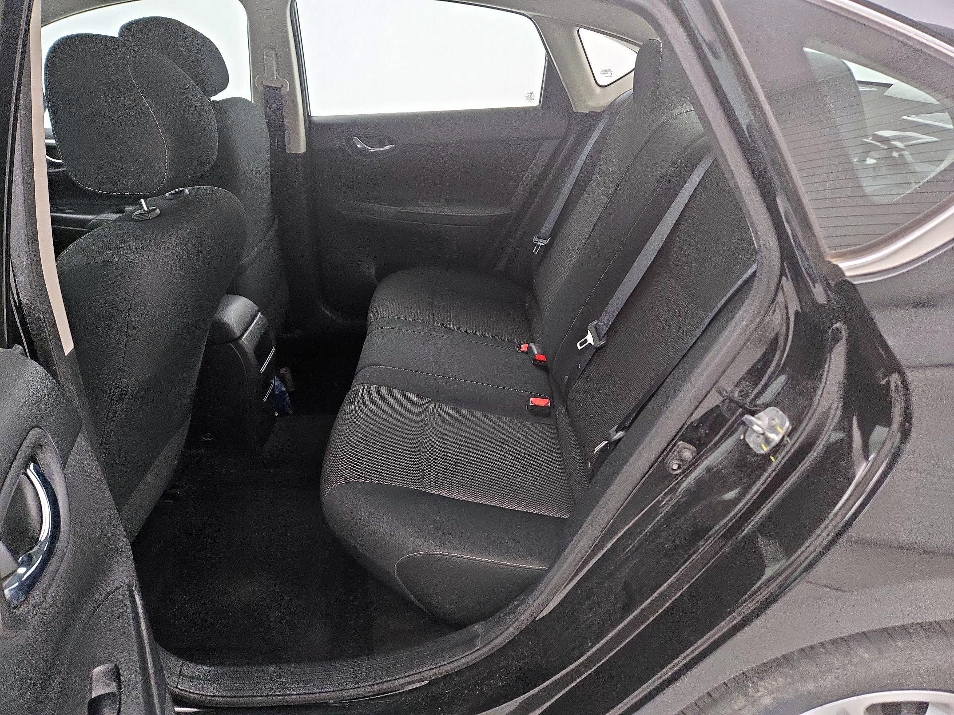 Thumbnail: 2019 Nissan Sentra - 19