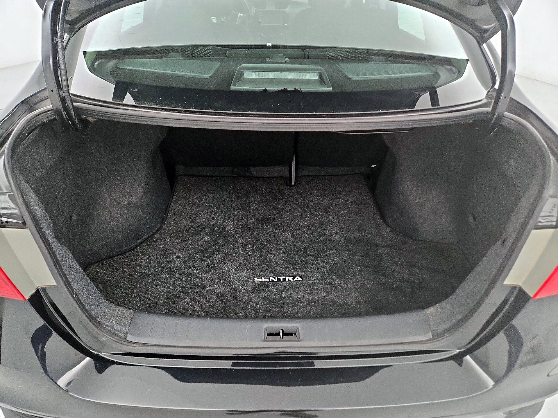 Thumbnail: 2019 Nissan Sentra - 20