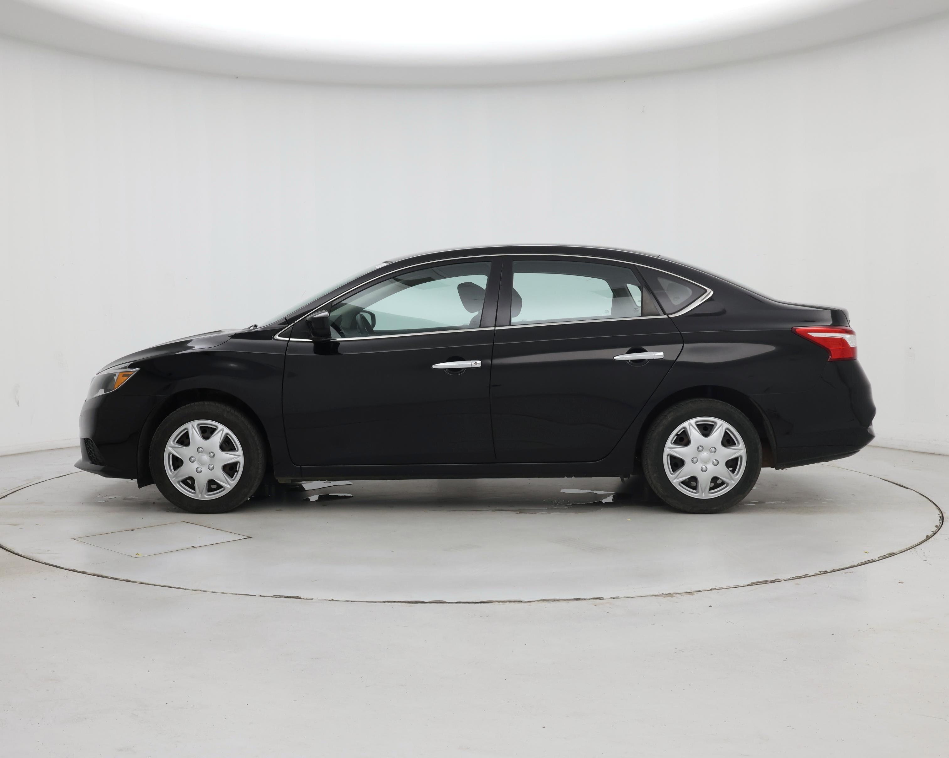 Thumbnail: 2019 Nissan Sentra - 3