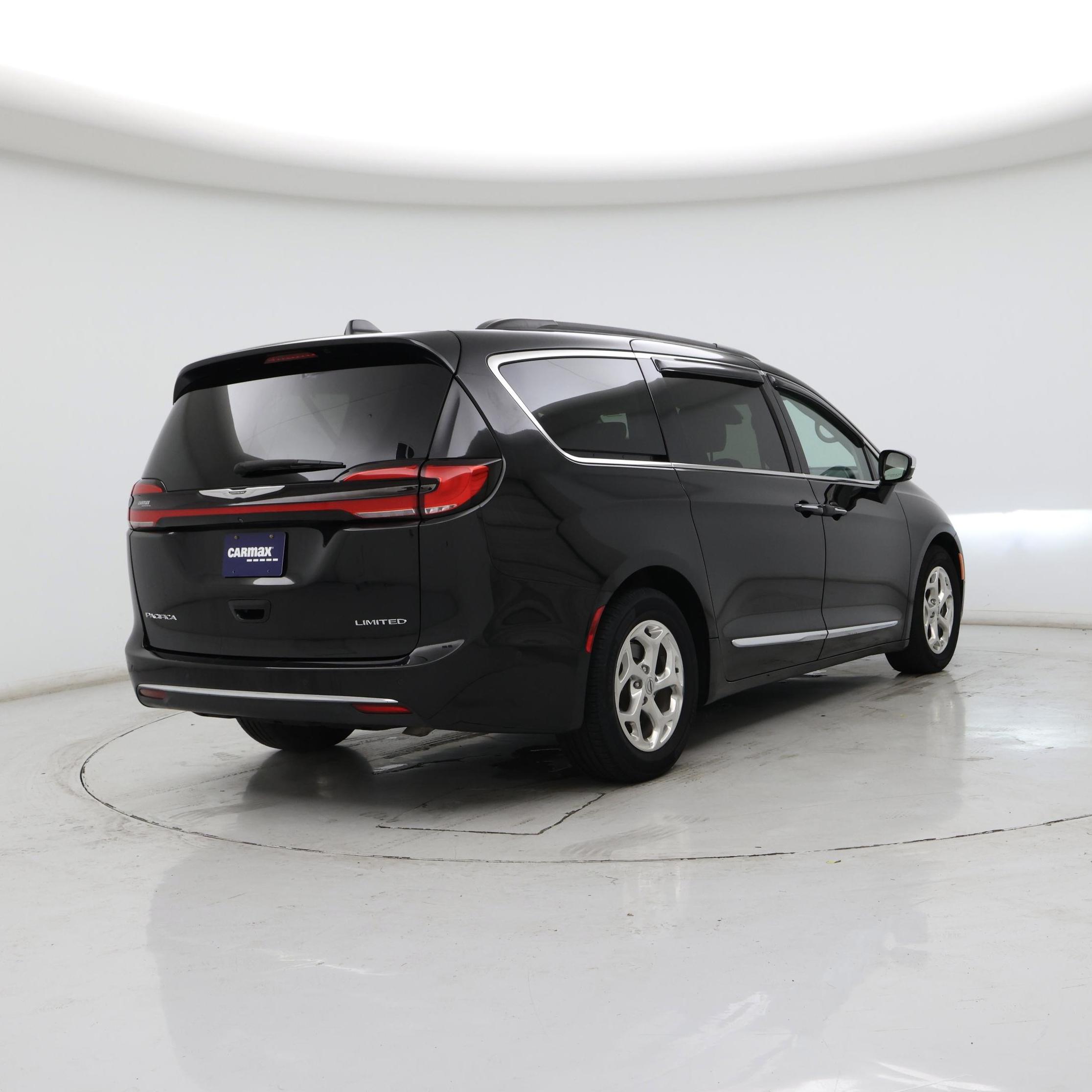 Thumbnail: 2022 Chrysler Pacifica - 8