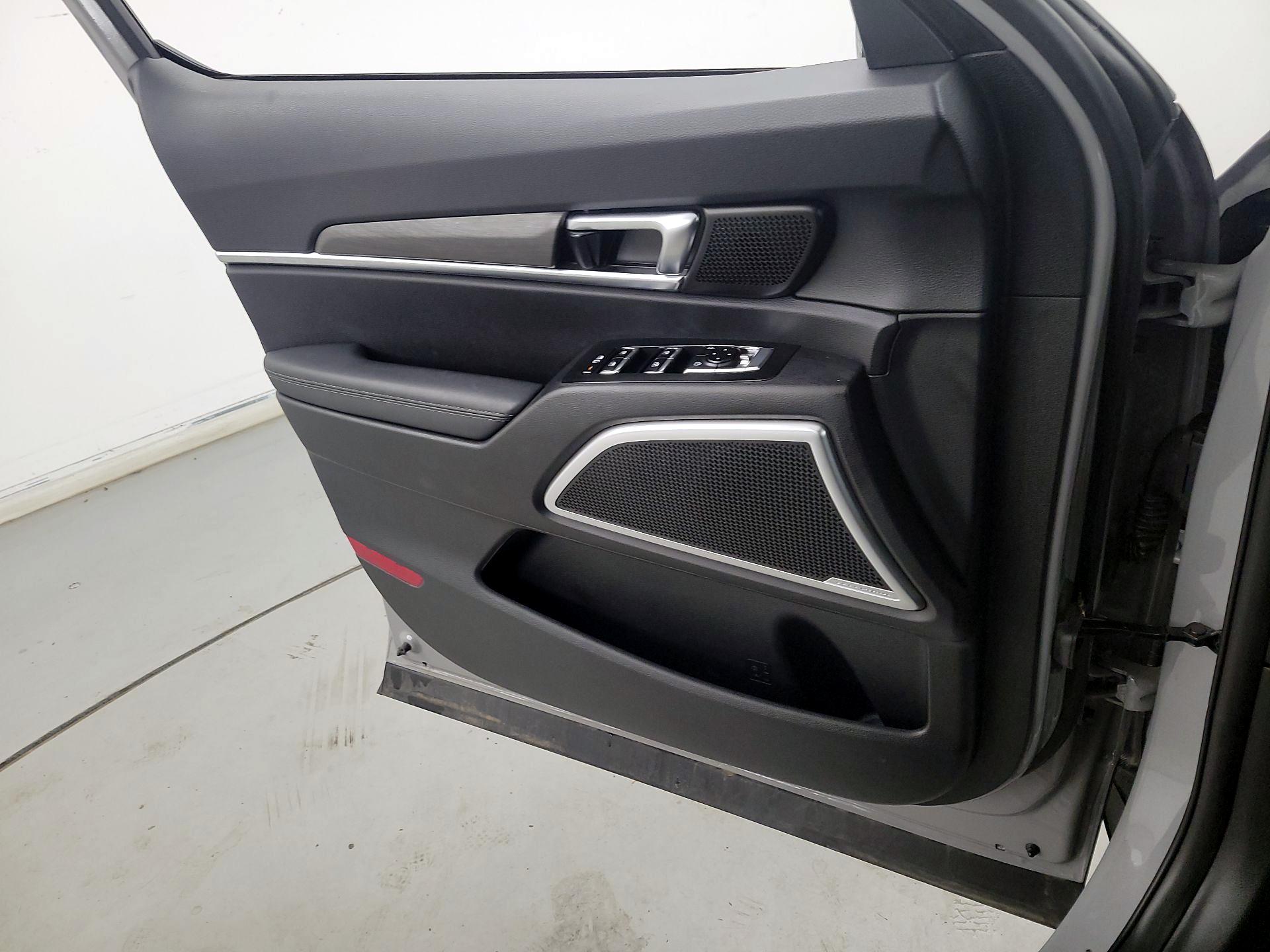 Thumbnail: 2023 Kia Telluride - 12