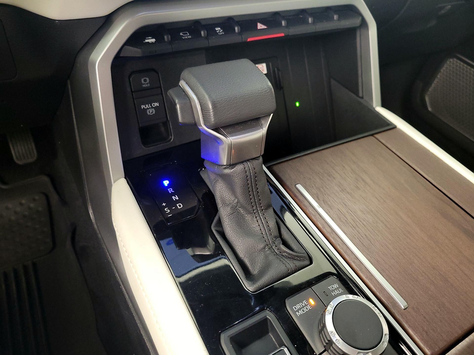 Thumbnail: 2024 Toyota Sequoia - 17