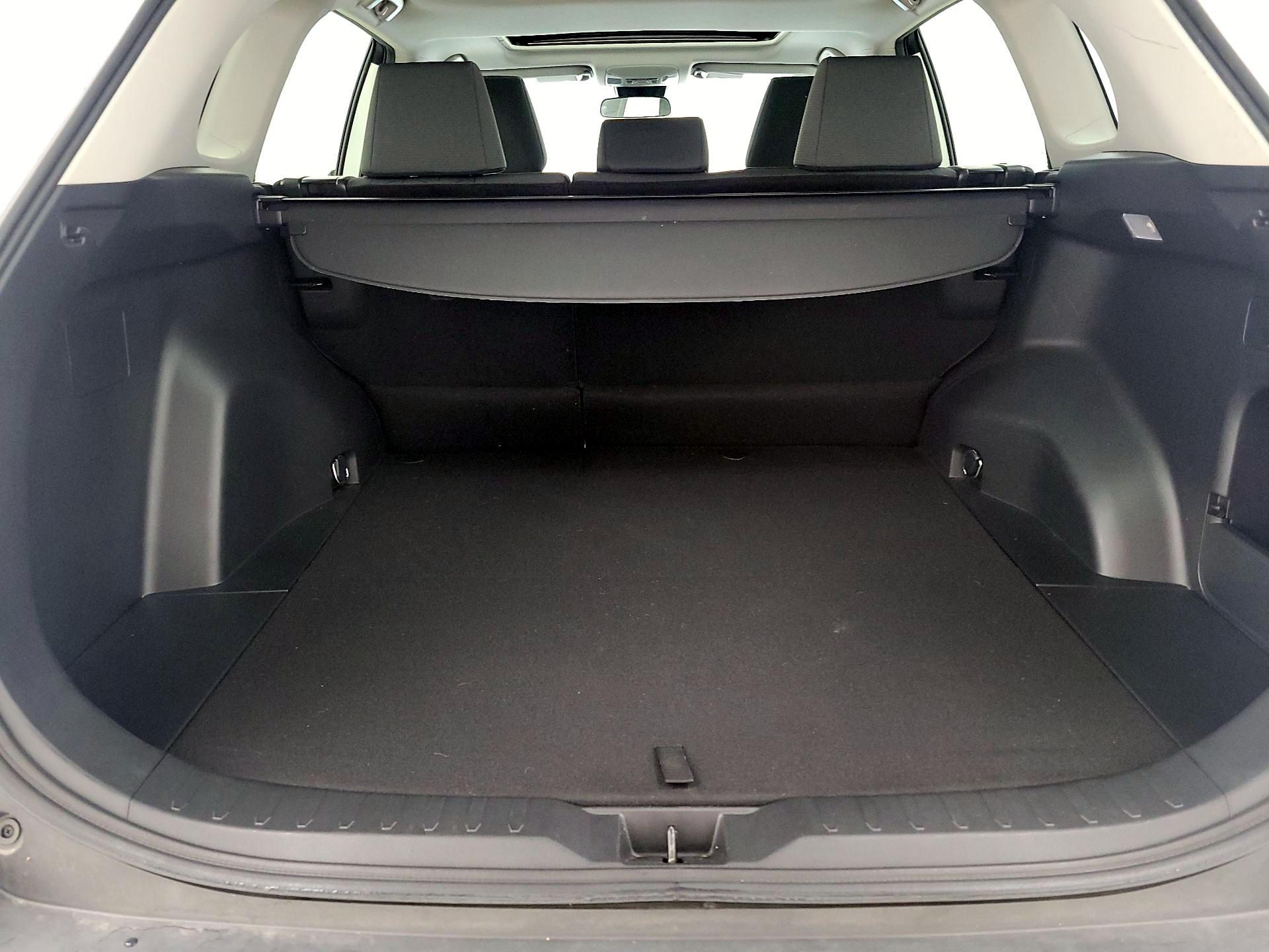 Thumbnail: 2020 Toyota RAV4 - 20