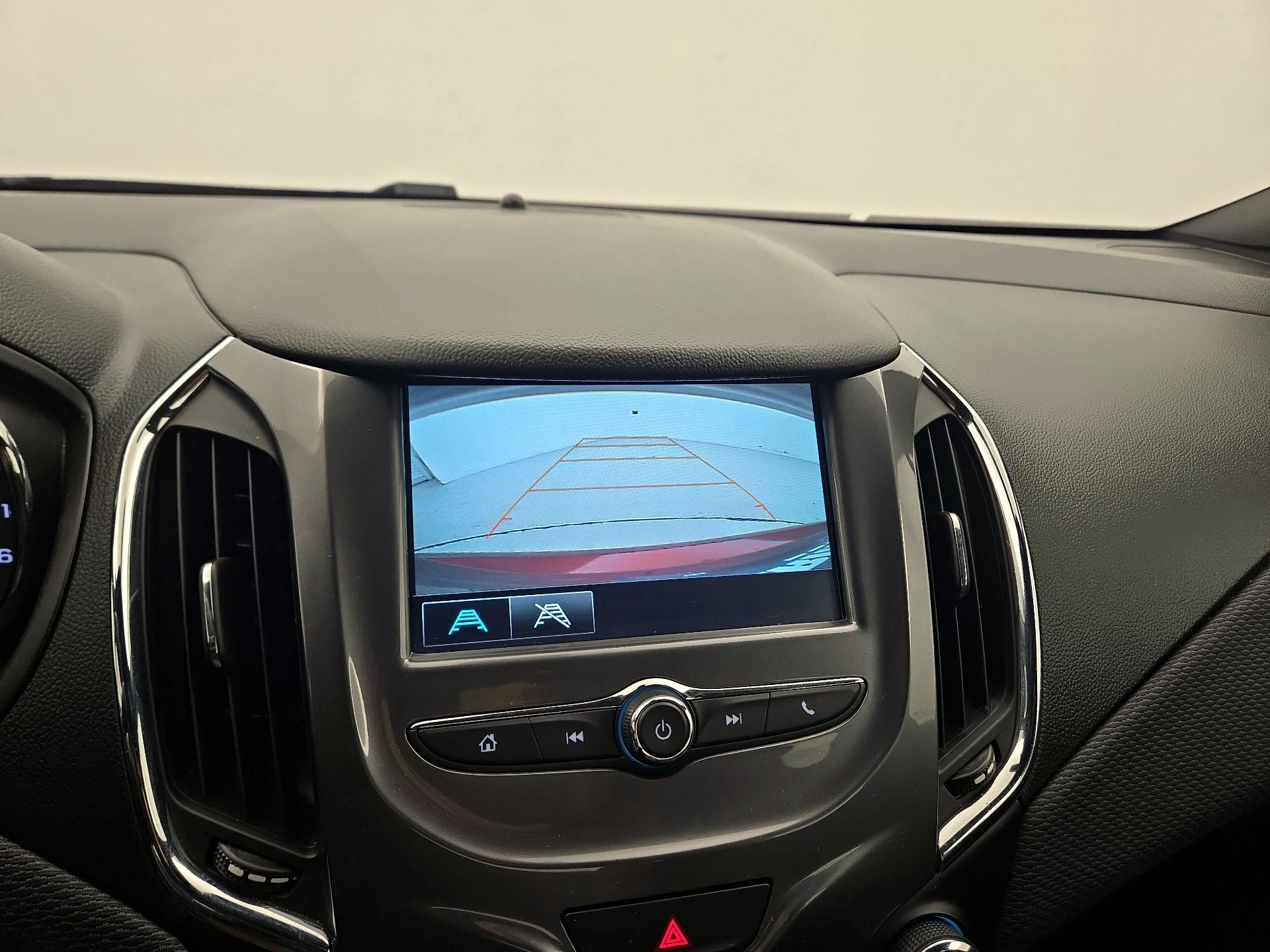 Thumbnail: 2018 Chevrolet Cruze - 14