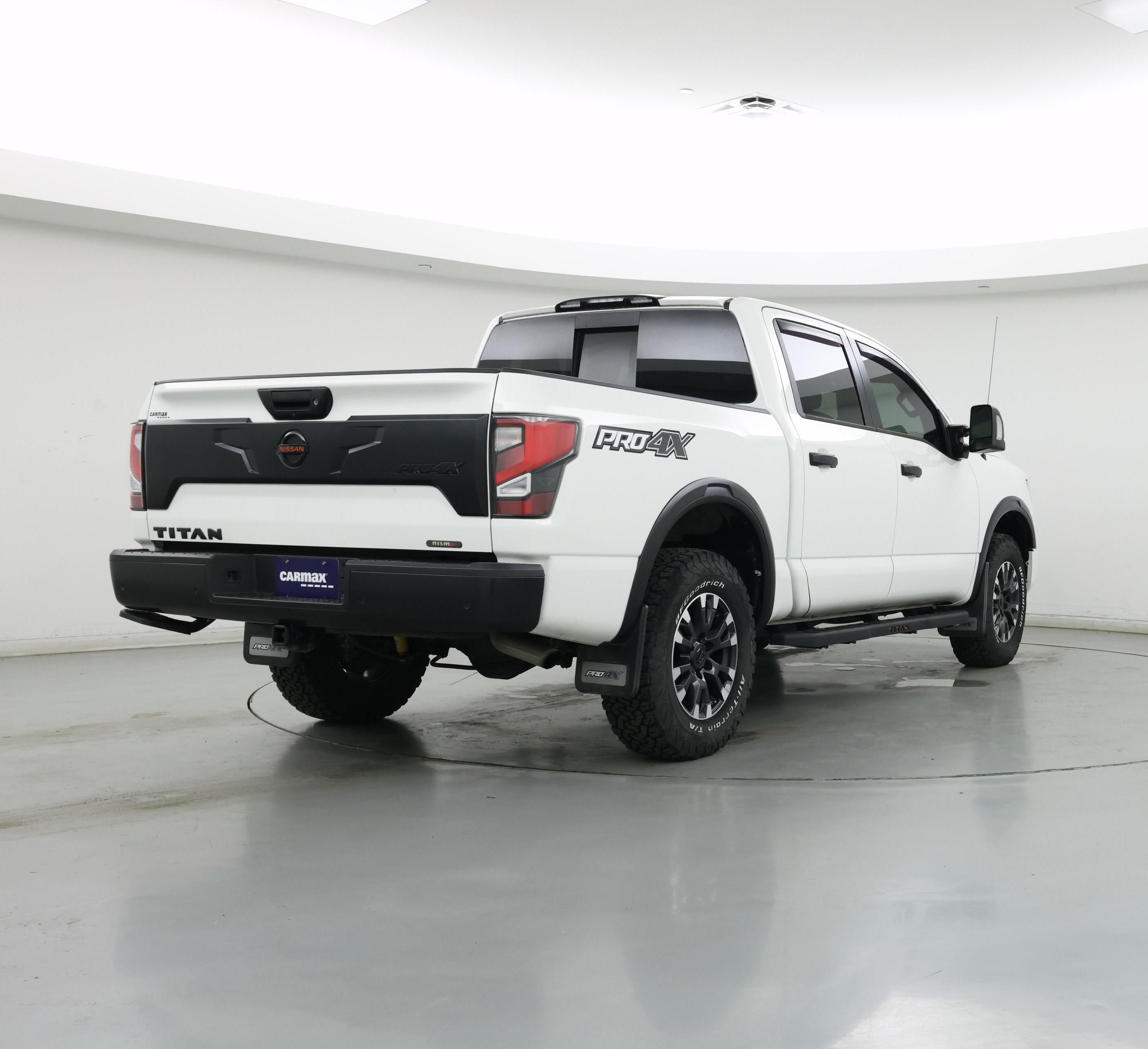 Thumbnail: 2021 Nissan Titan - 8
