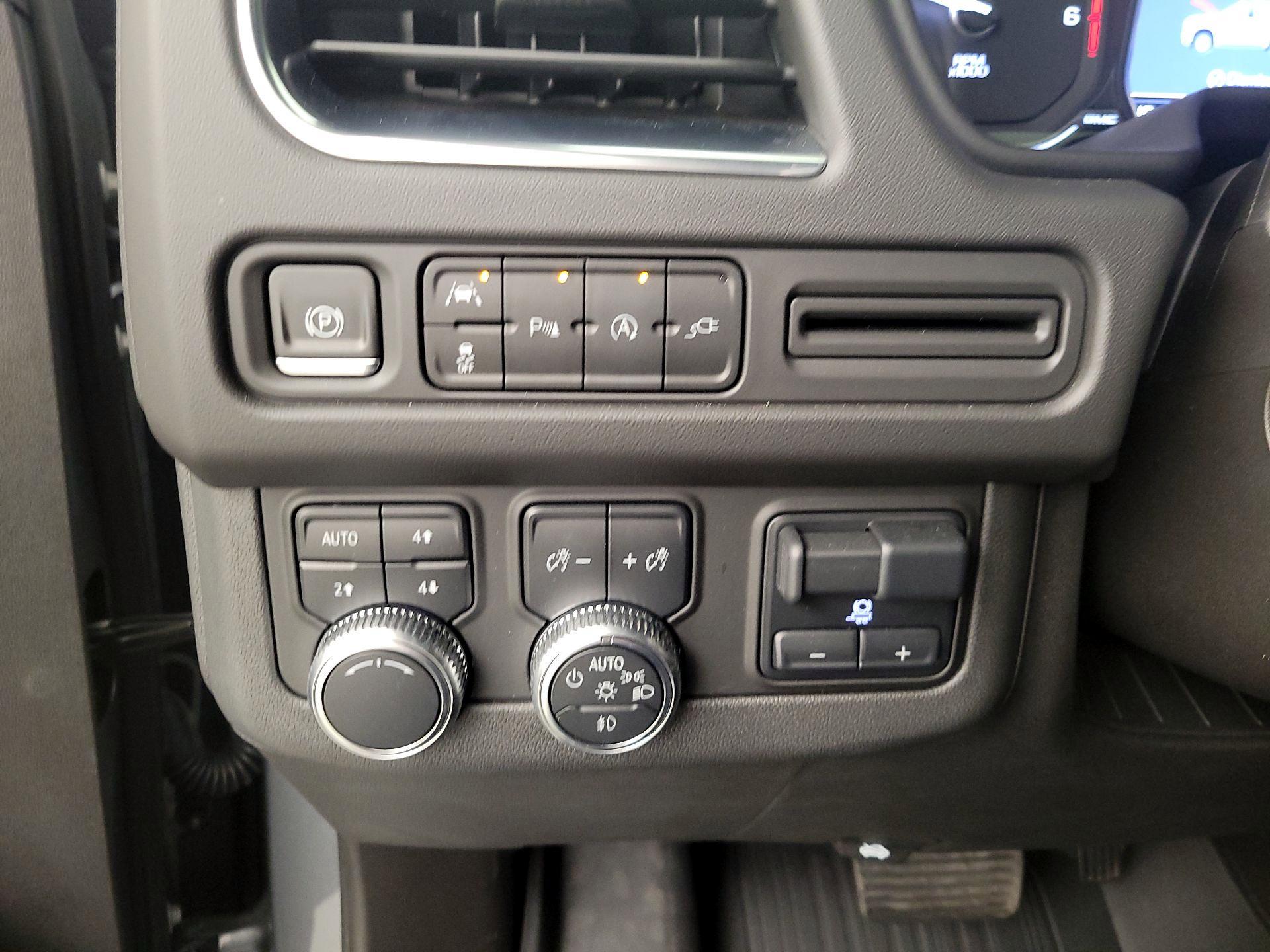 Thumbnail: 2021 GMC Yukon - 13