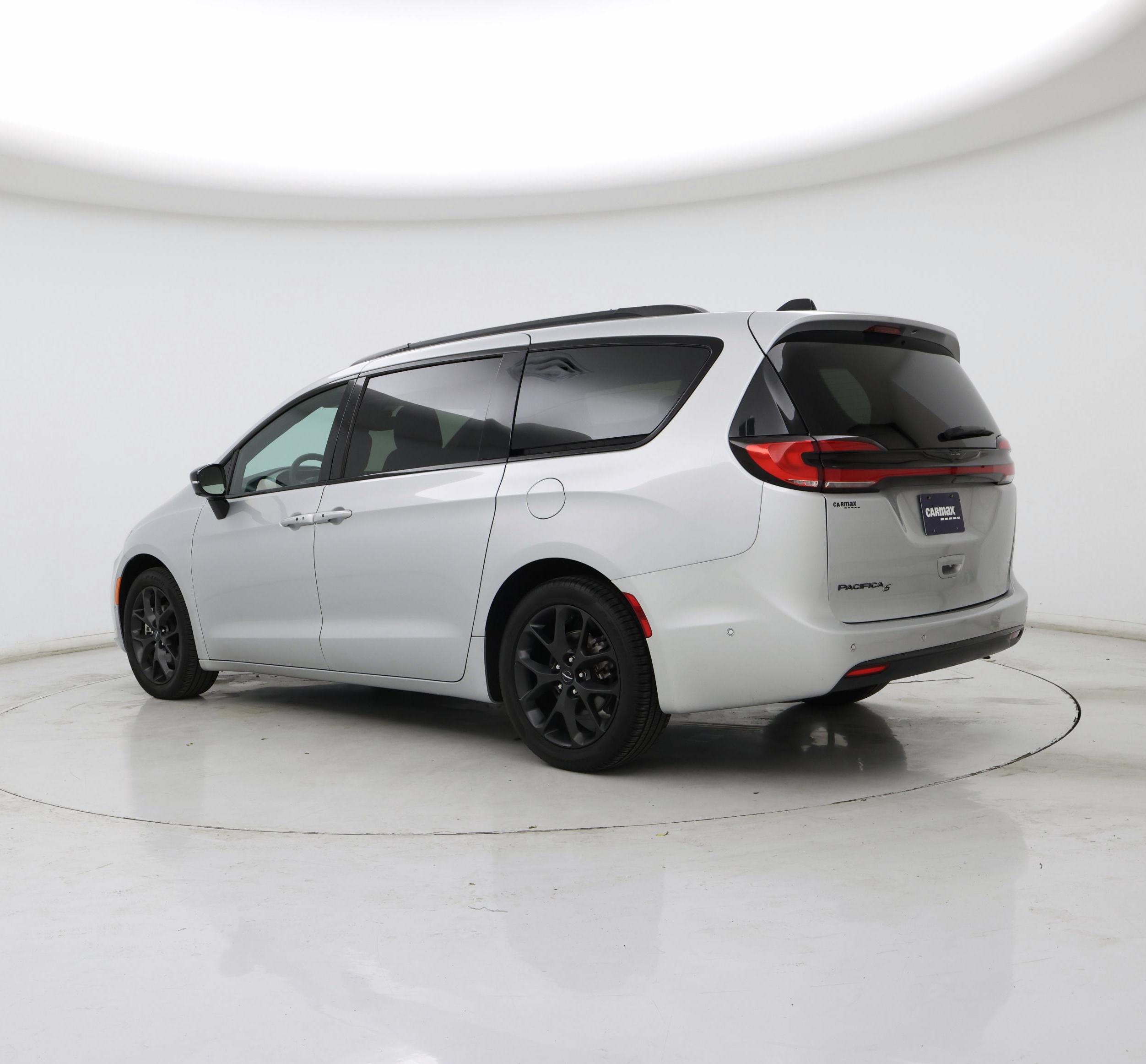 Thumbnail: 2024 Chrysler Pacifica - 2