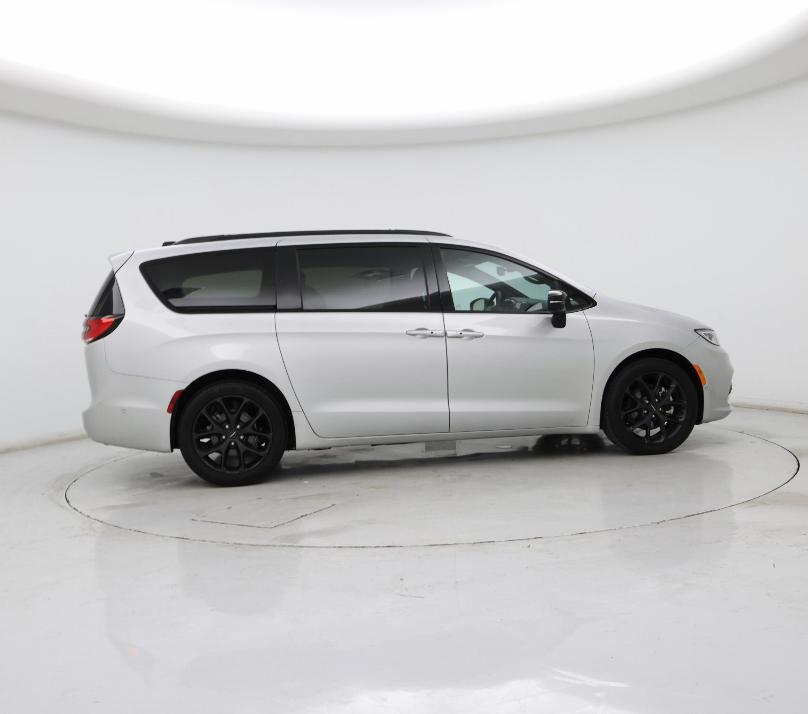 Thumbnail: 2024 Chrysler Pacifica - 7