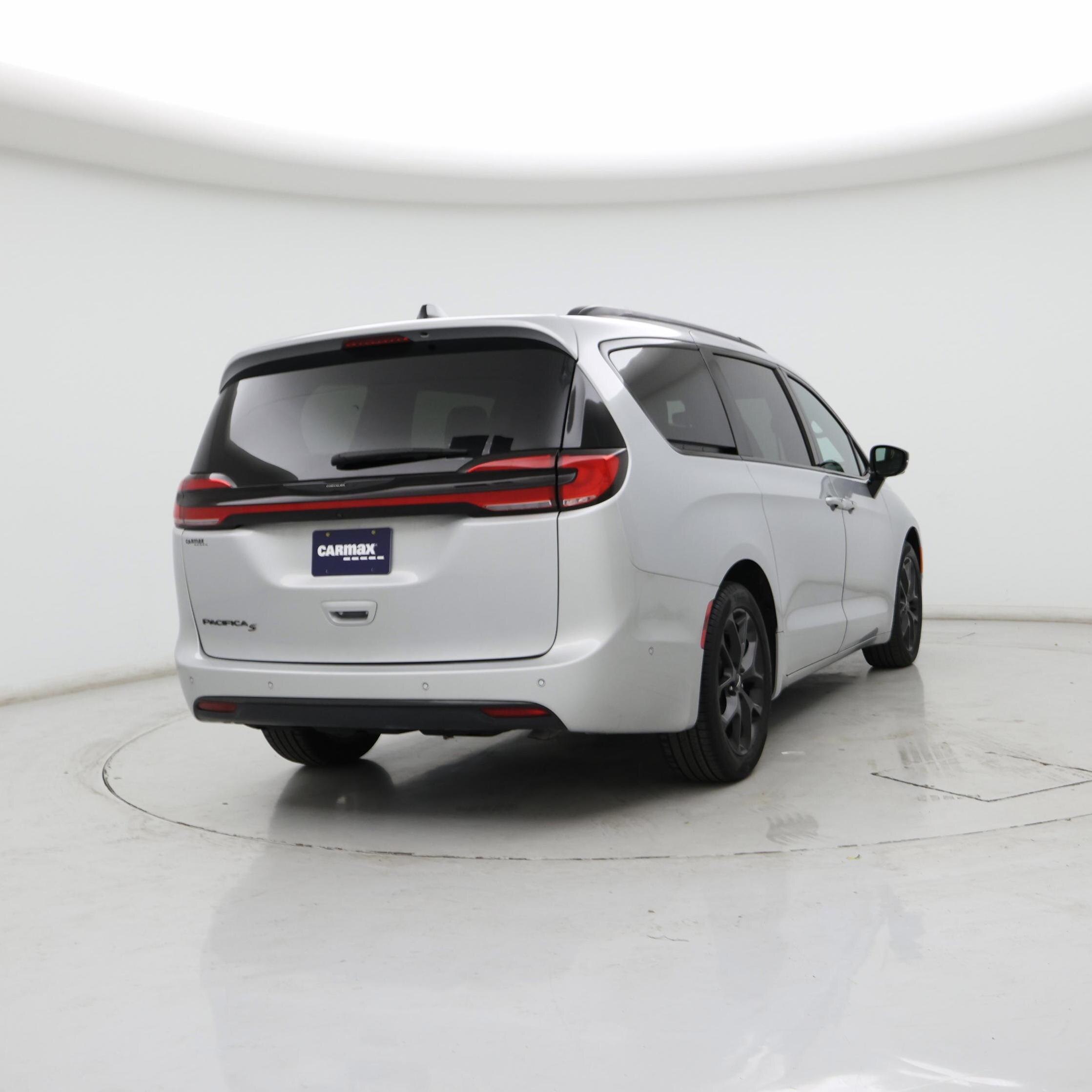 Thumbnail: 2024 Chrysler Pacifica - 8