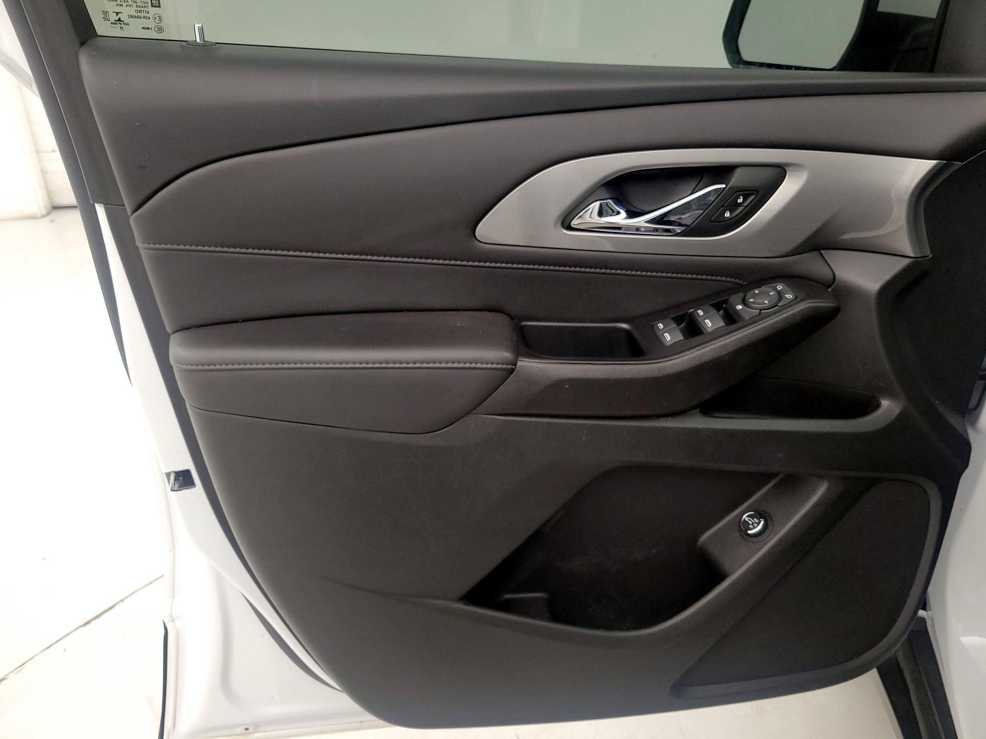 Thumbnail: 2023 Chevrolet Traverse - 12