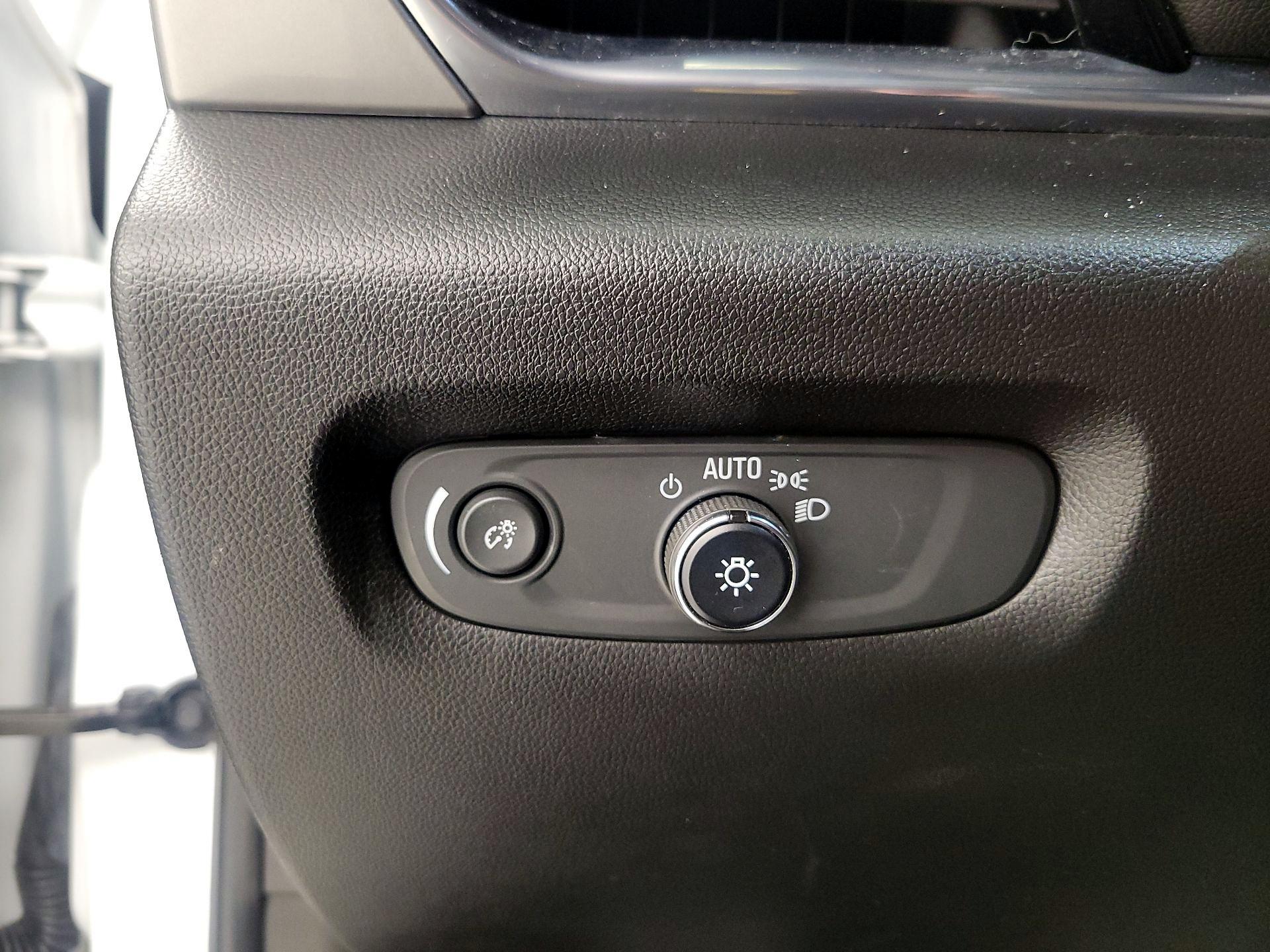 Thumbnail: 2023 Chevrolet Traverse - 13