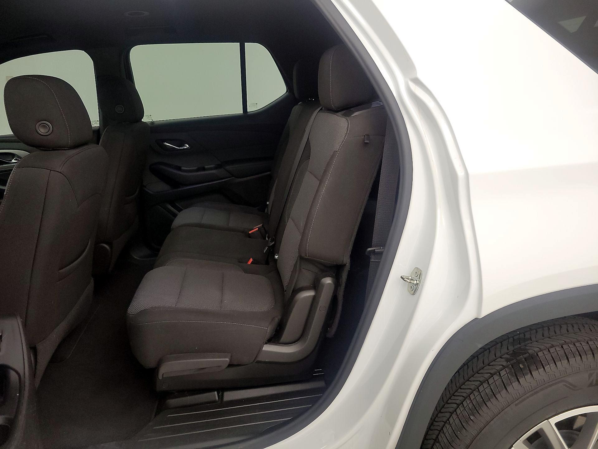 Thumbnail: 2023 Chevrolet Traverse - 19