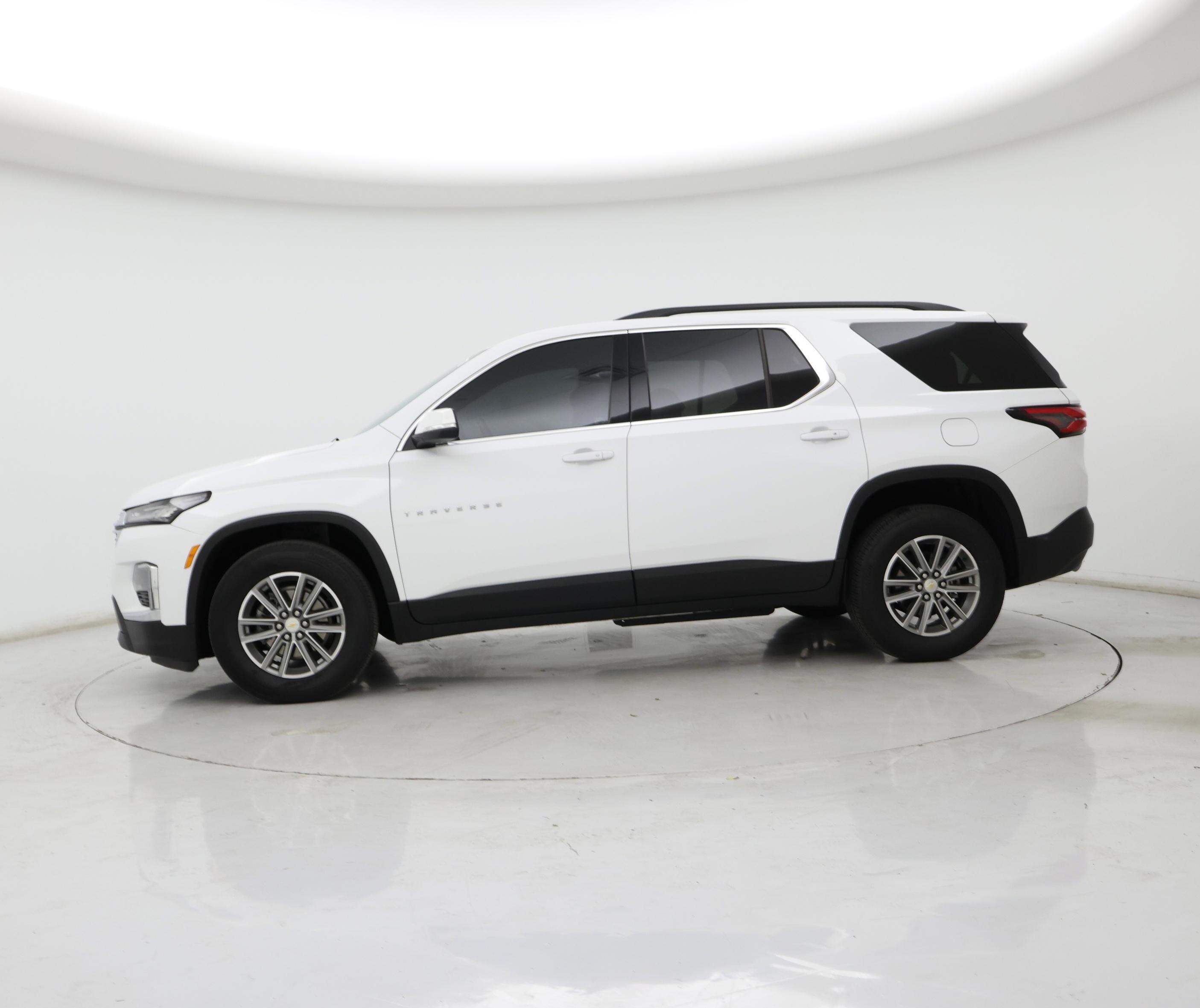 Thumbnail: 2023 Chevrolet Traverse - 3