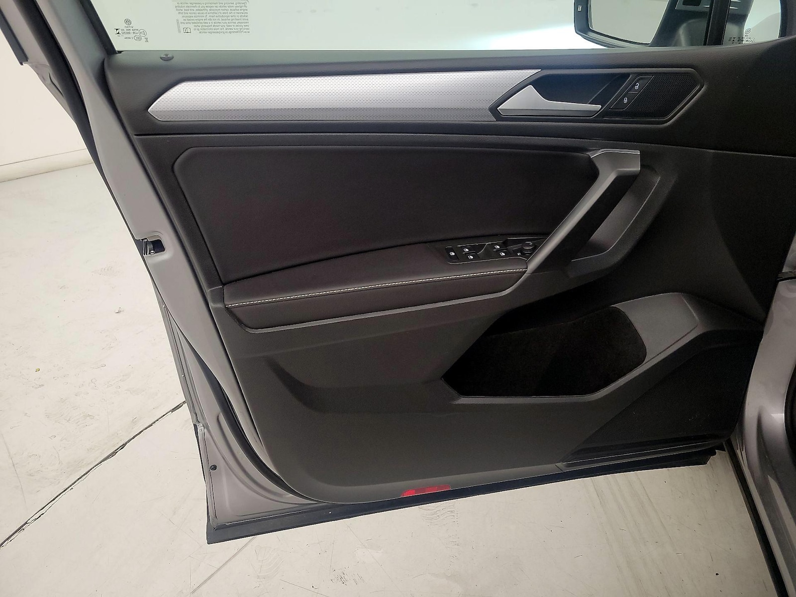 2023 Volkswagen Tiguan S - Photo 13