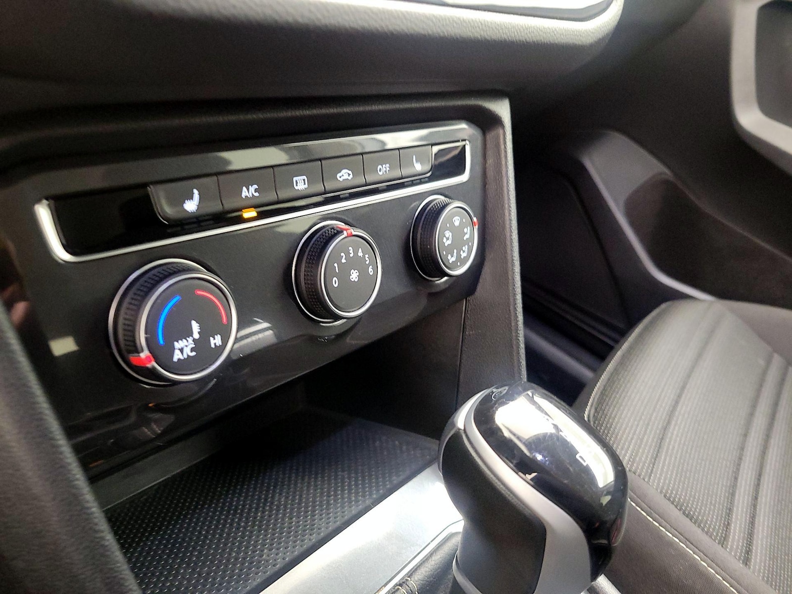 2023 Volkswagen Tiguan S - Photo 17