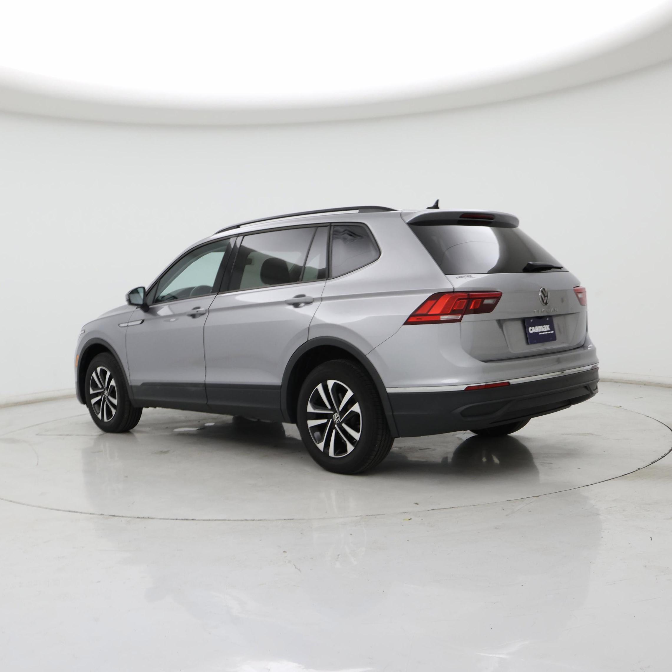 Thumbnail: 2023 Volkswagen Tiguan - 2