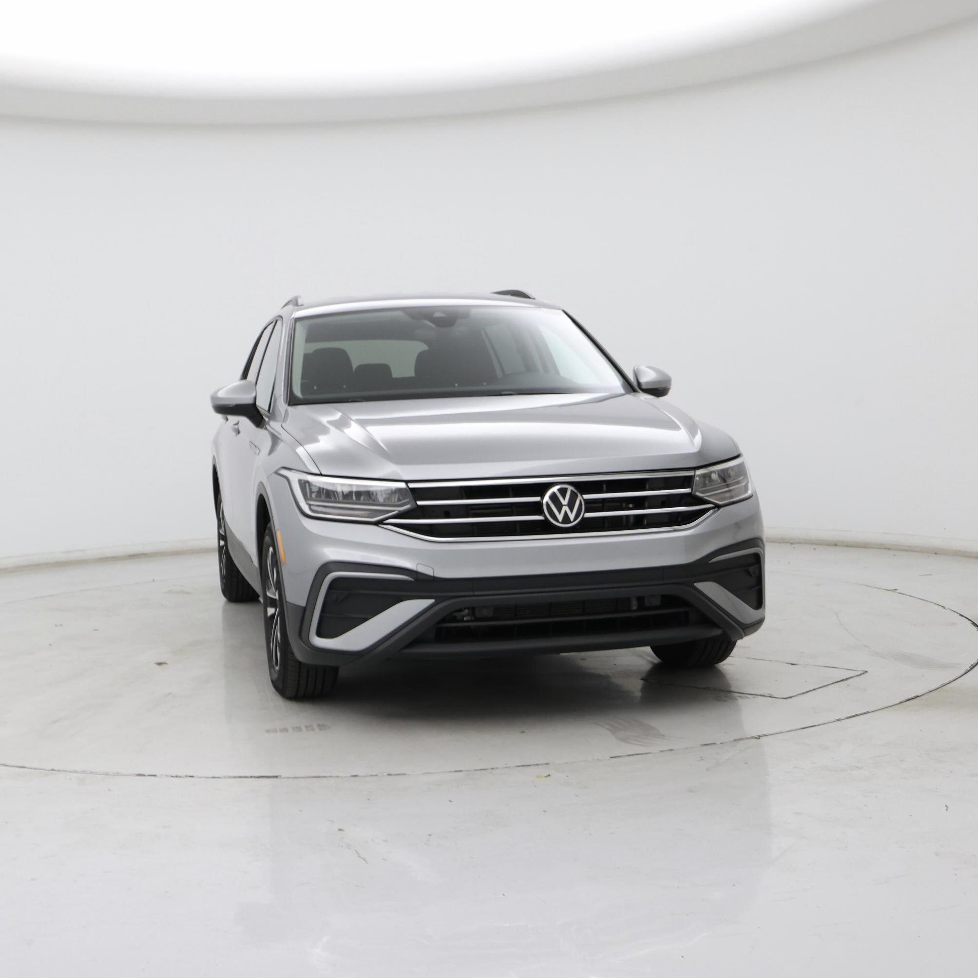 Thumbnail: 2023 Volkswagen Tiguan - 5