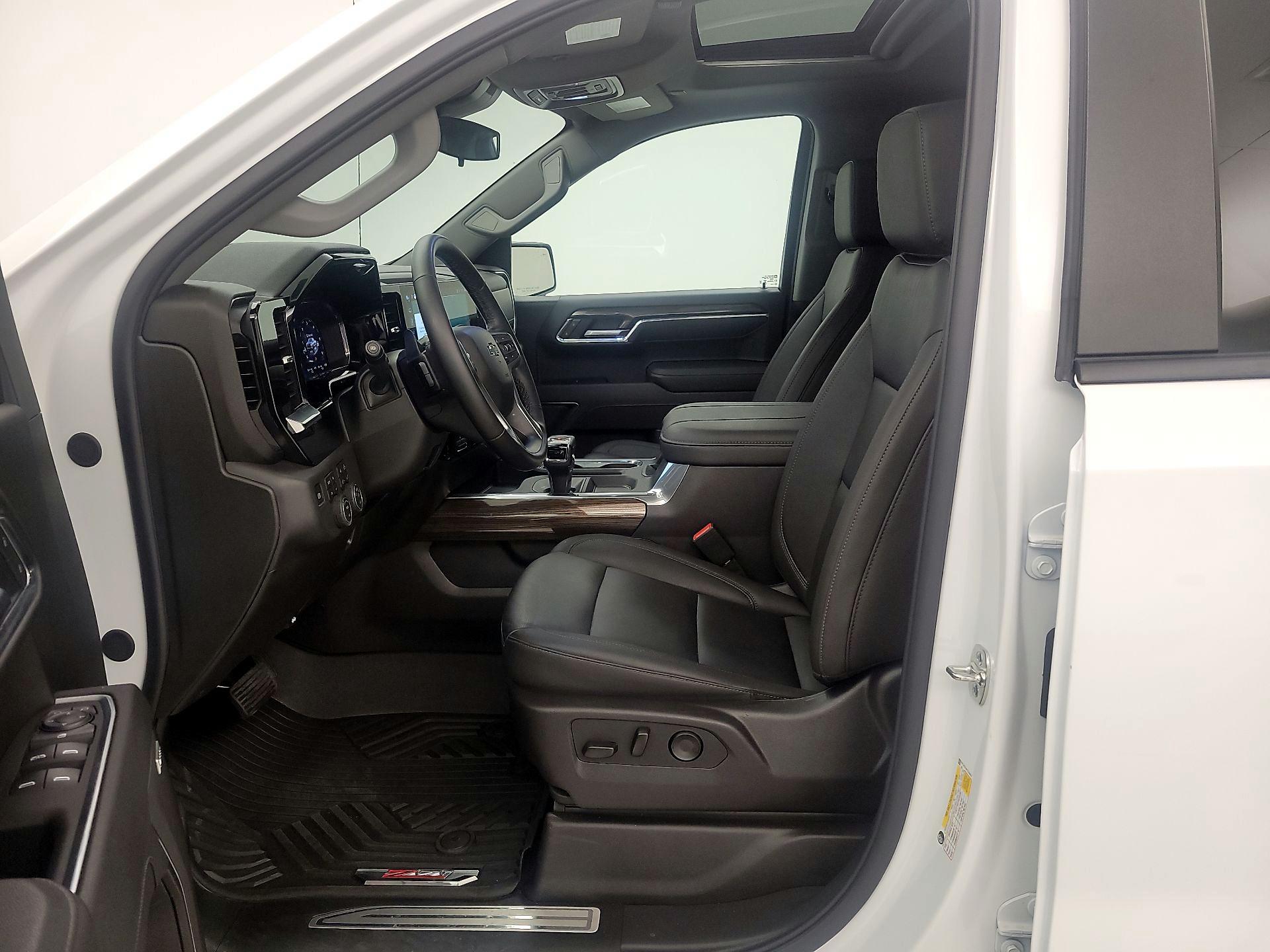 Thumbnail: 2026 Chevrolet Silverado 1500 - 11