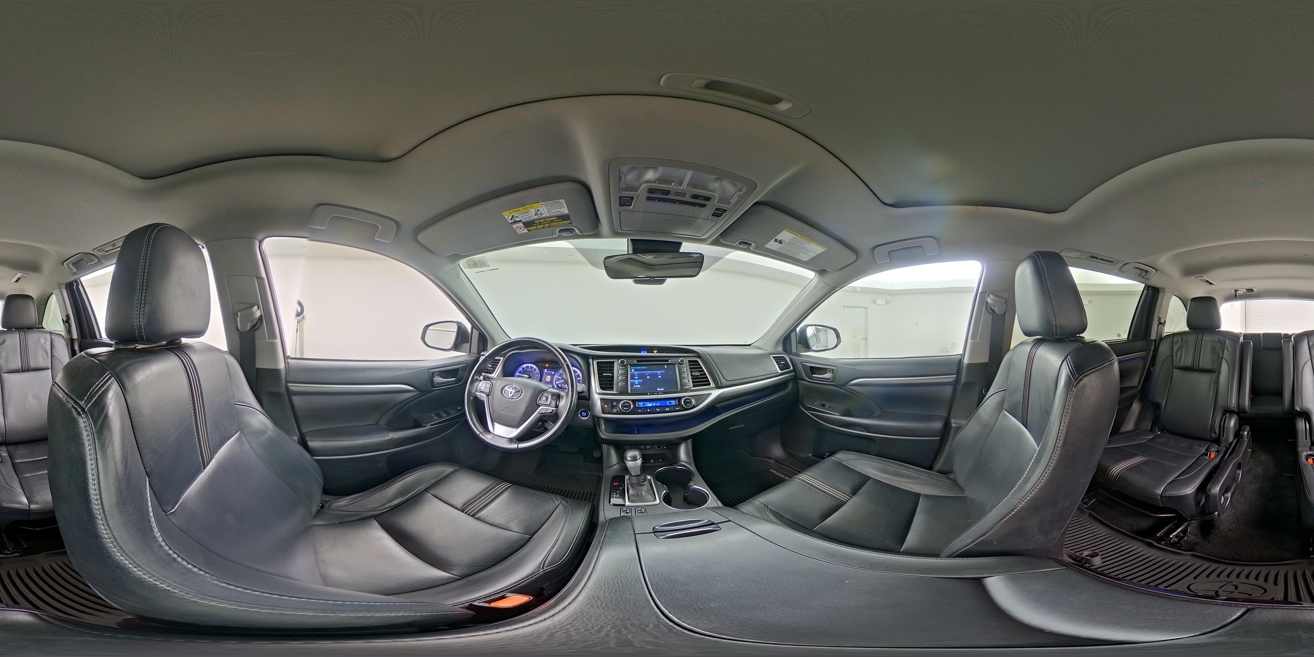 2017 Toyota Highlander SE - Photo 26