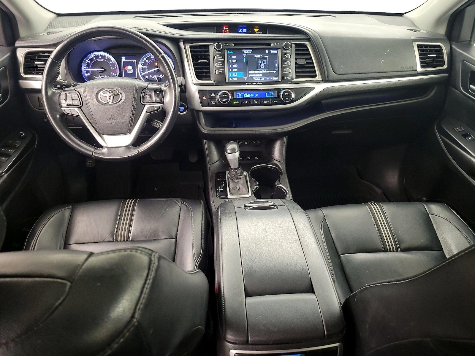 2017 Toyota Highlander SE - Photo 10