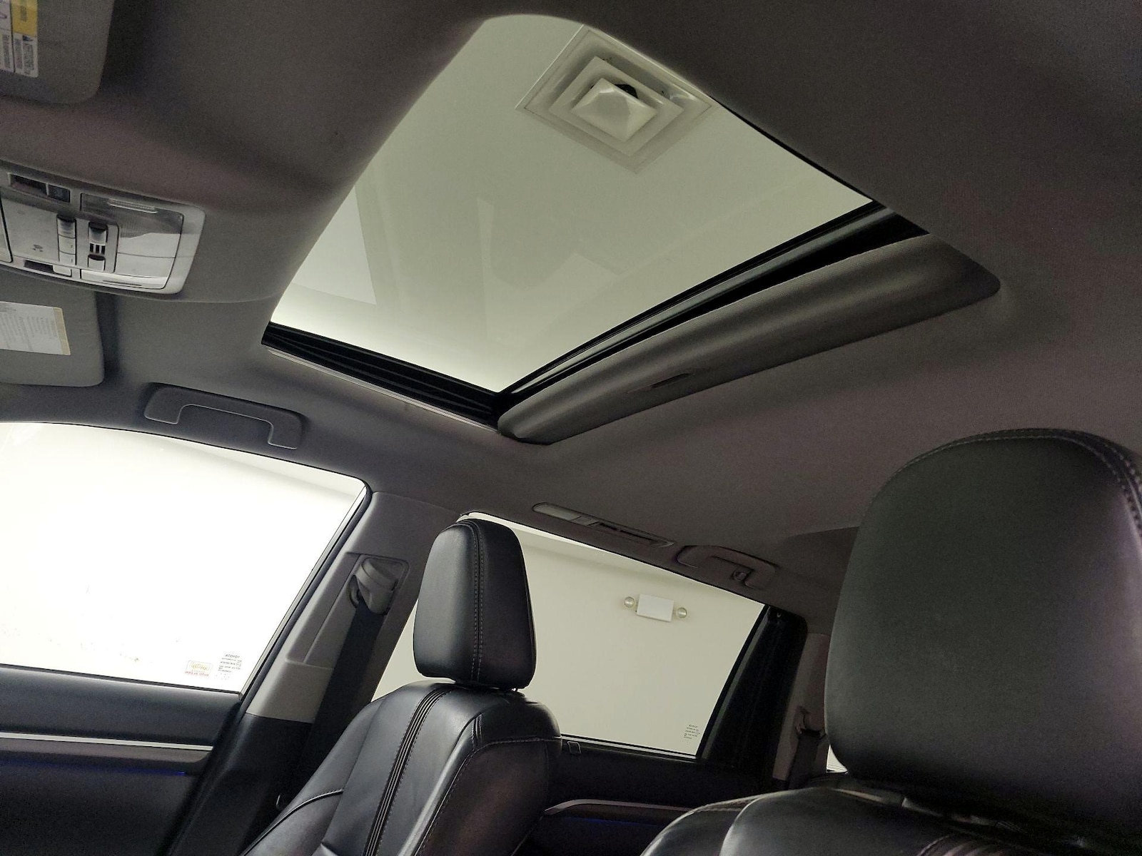 2017 Toyota Highlander SE - Photo 20