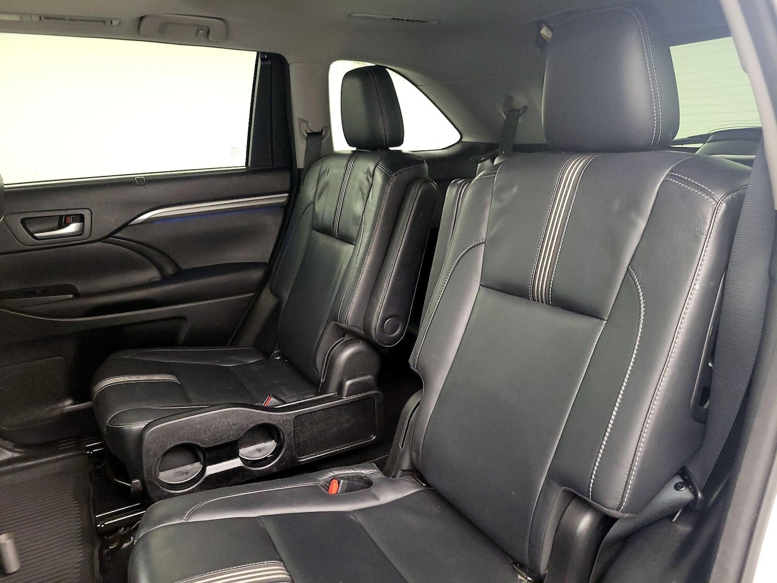 2017 Toyota Highlander SE - Photo 21