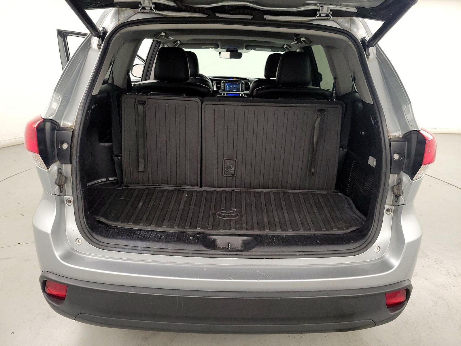 2017 Toyota Highlander SE - Photo 23