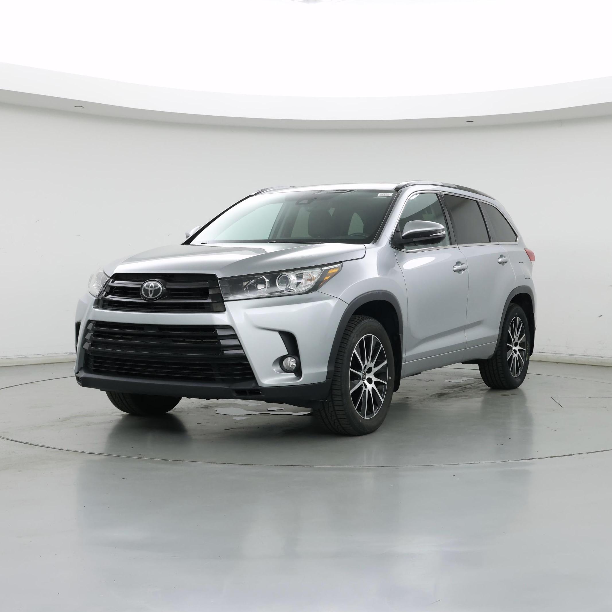 Thumbnail: 2017 Toyota Highlander - 4