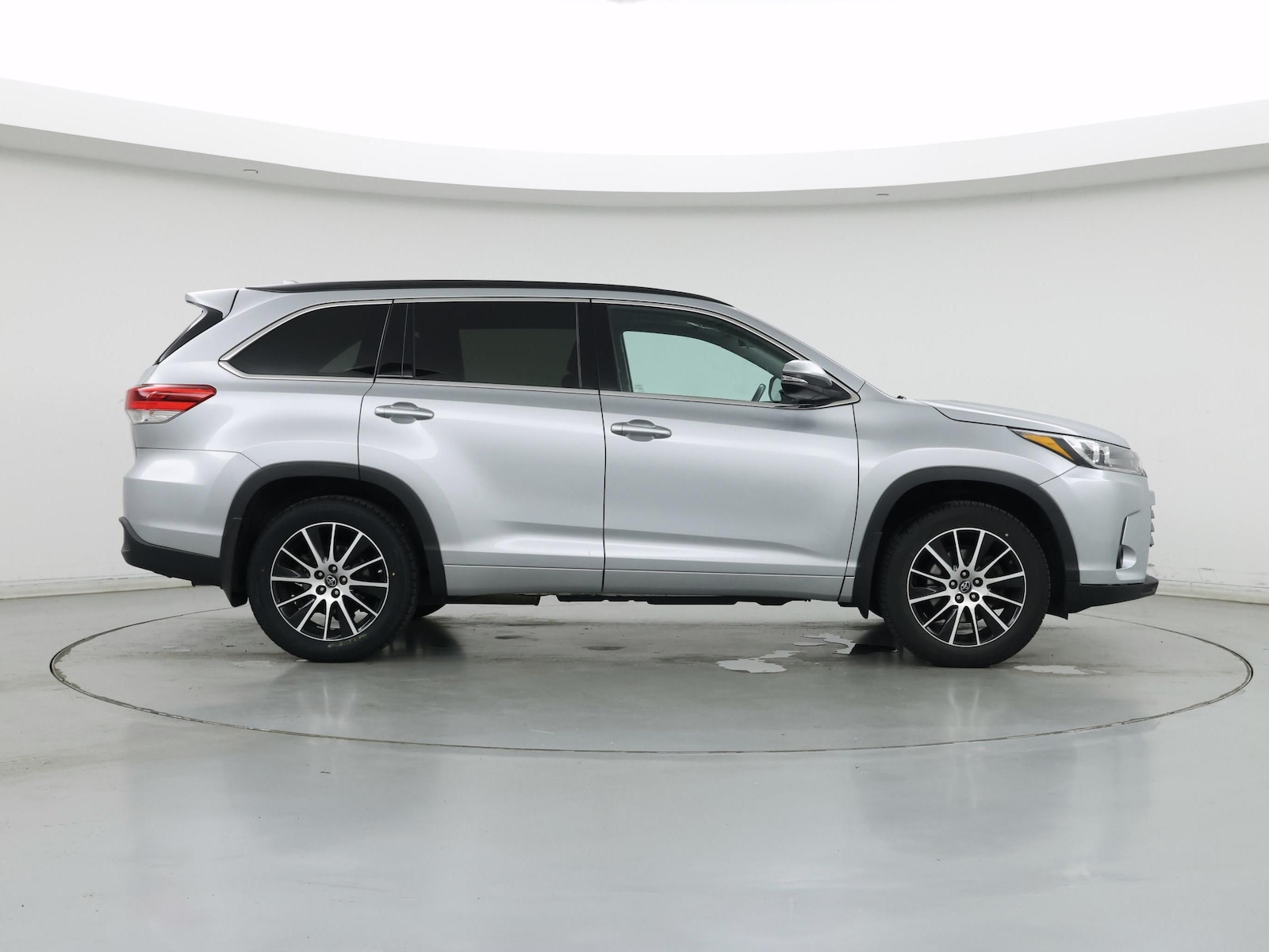 2017 Toyota Highlander SE - Photo 8