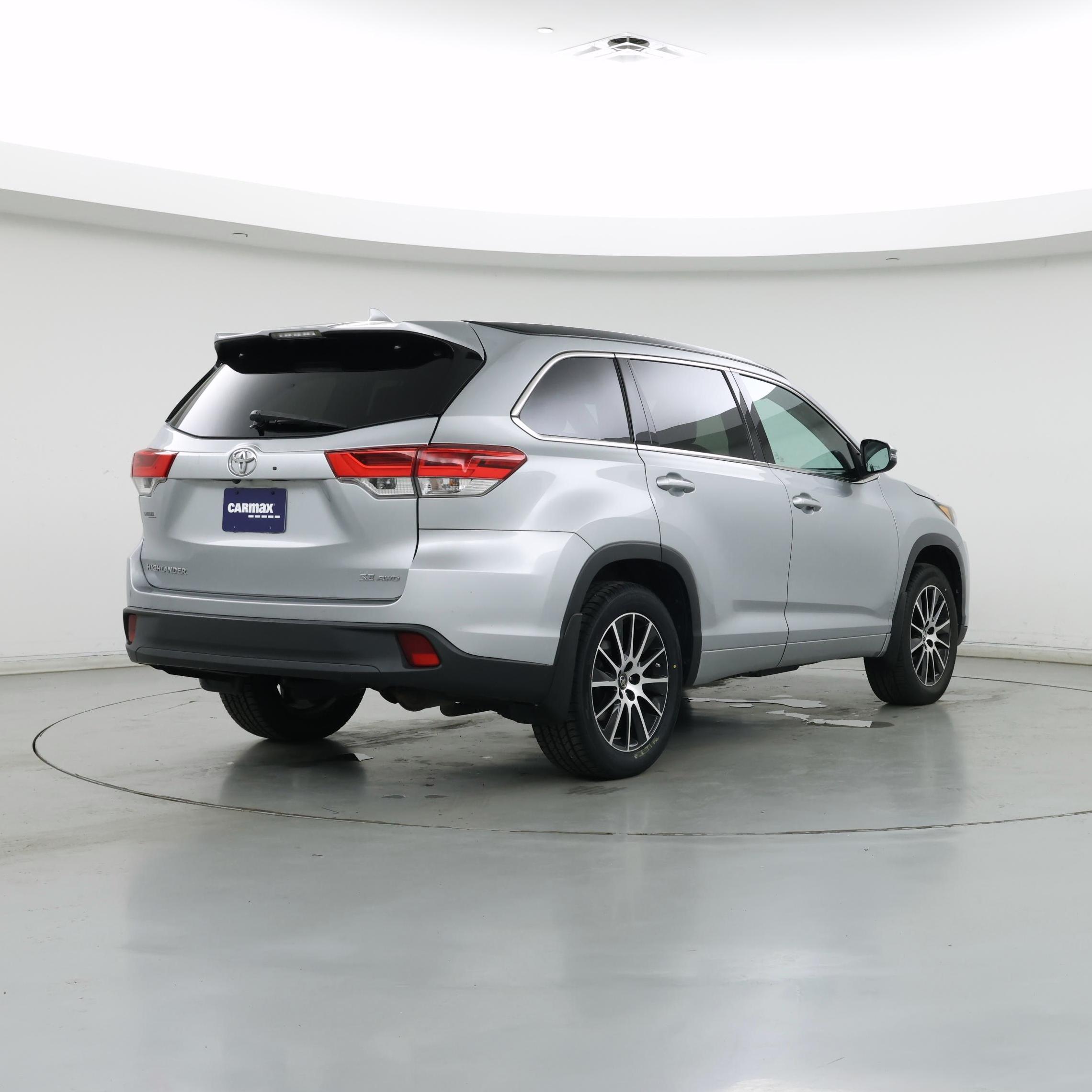 Thumbnail: 2017 Toyota Highlander - 8