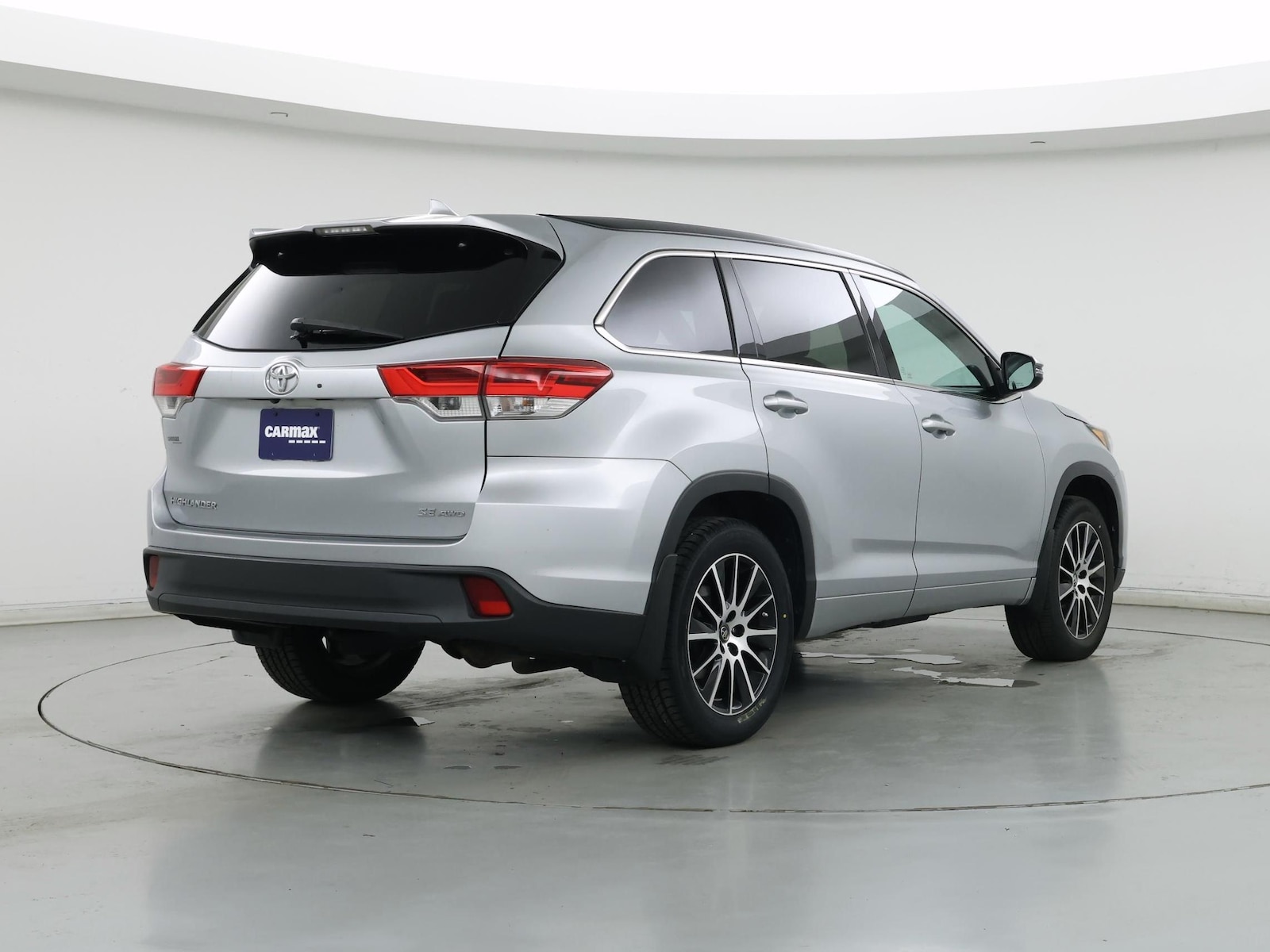 2017 Toyota Highlander SE - Photo 9
