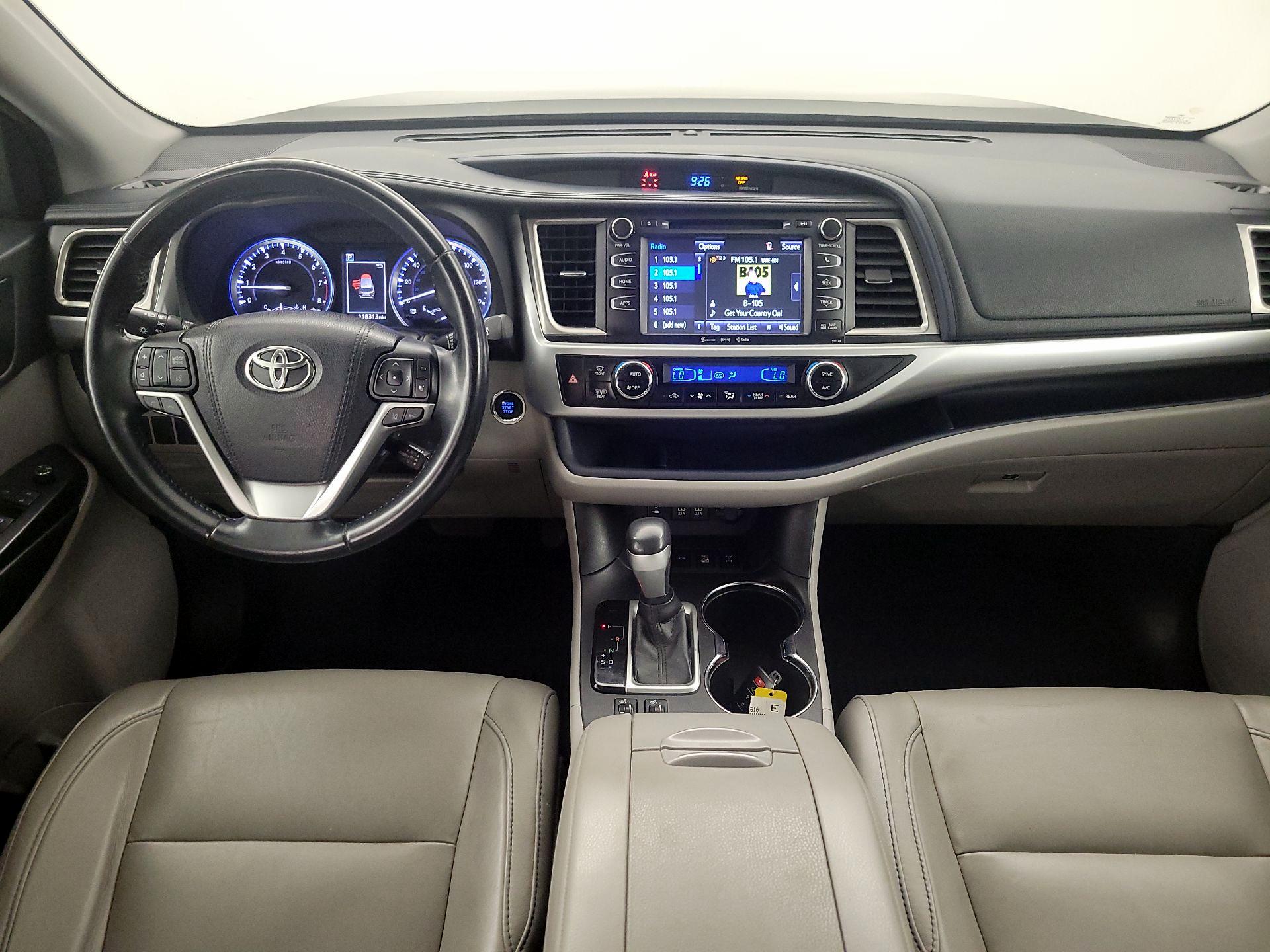 Thumbnail: 2017 Toyota Highlander - 9