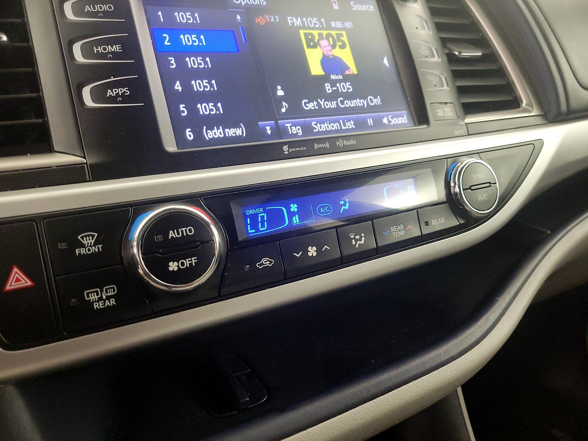 Thumbnail: 2017 Toyota Highlander - 17