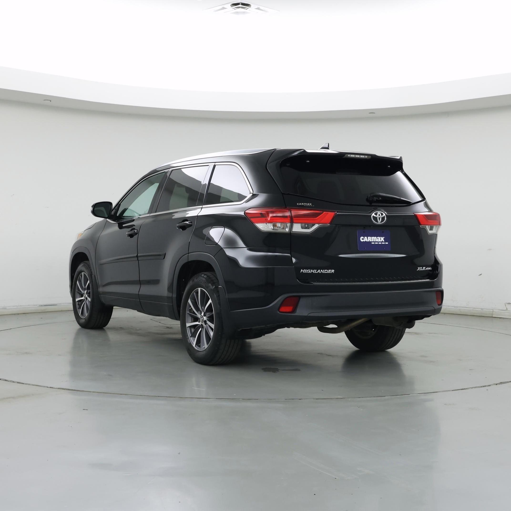 Thumbnail: 2017 Toyota Highlander - 2