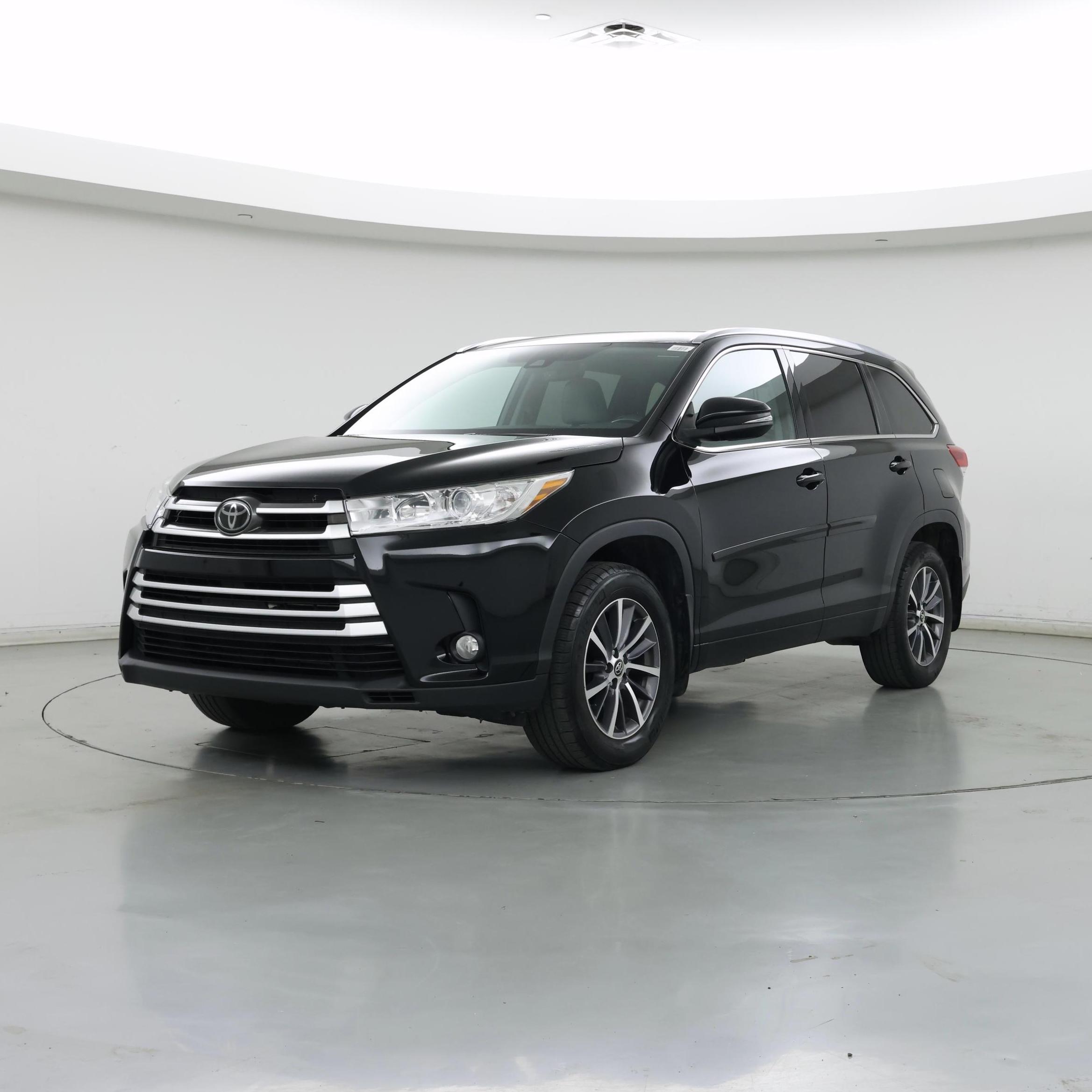 Thumbnail: 2017 Toyota Highlander - 4