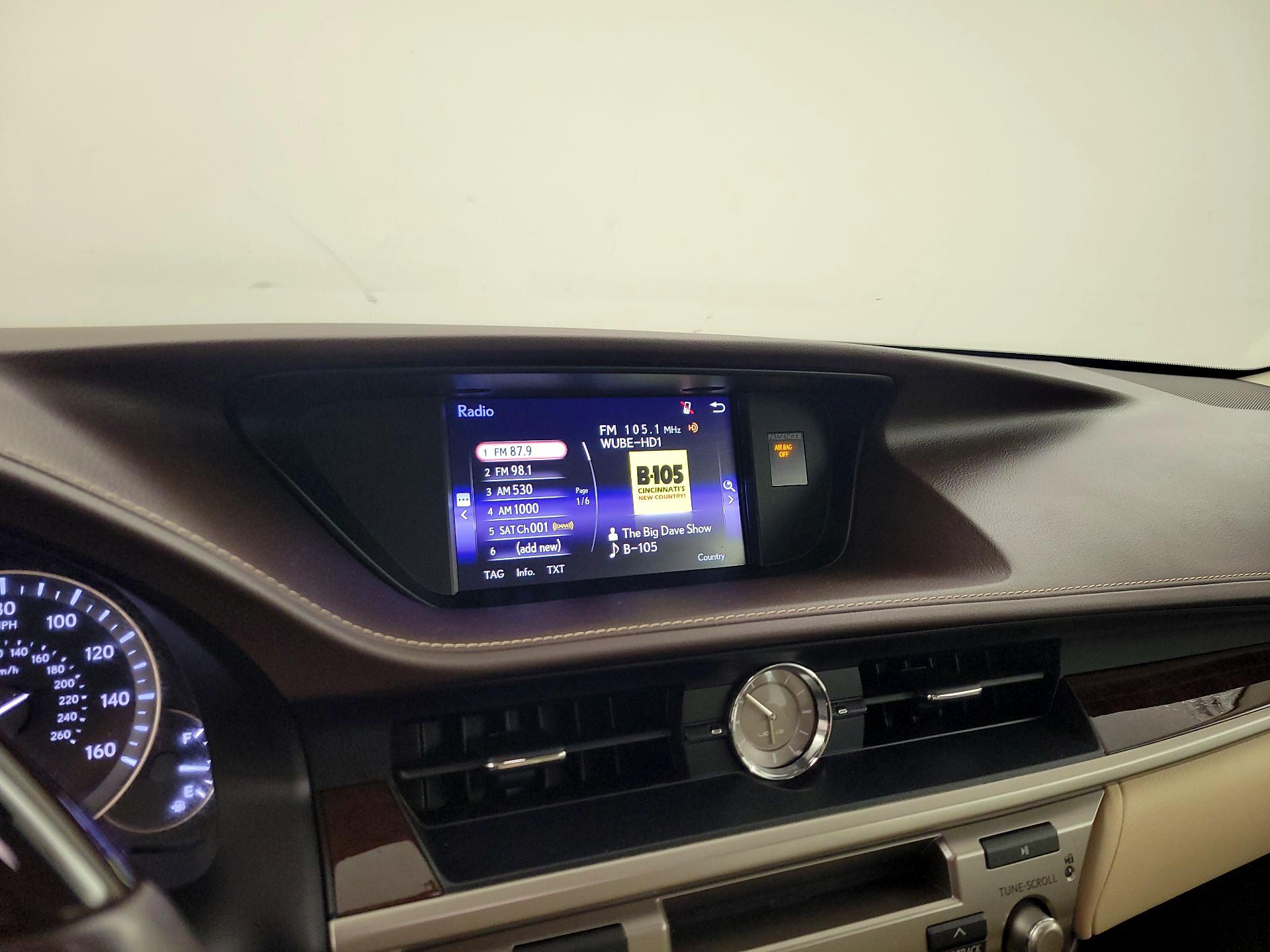 Thumbnail: 2017 Lexus ES - 15