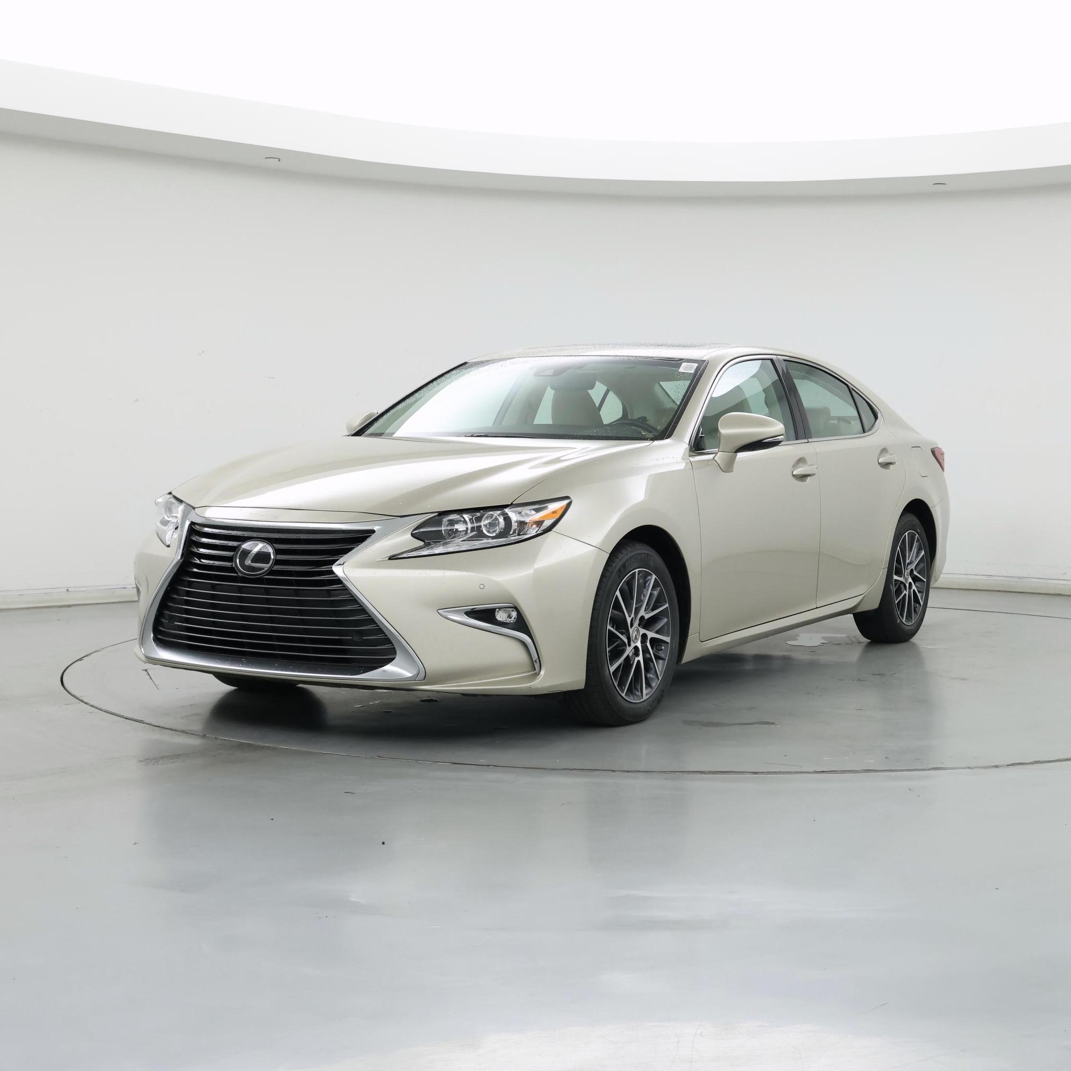 Thumbnail: 2017 Lexus ES - 4