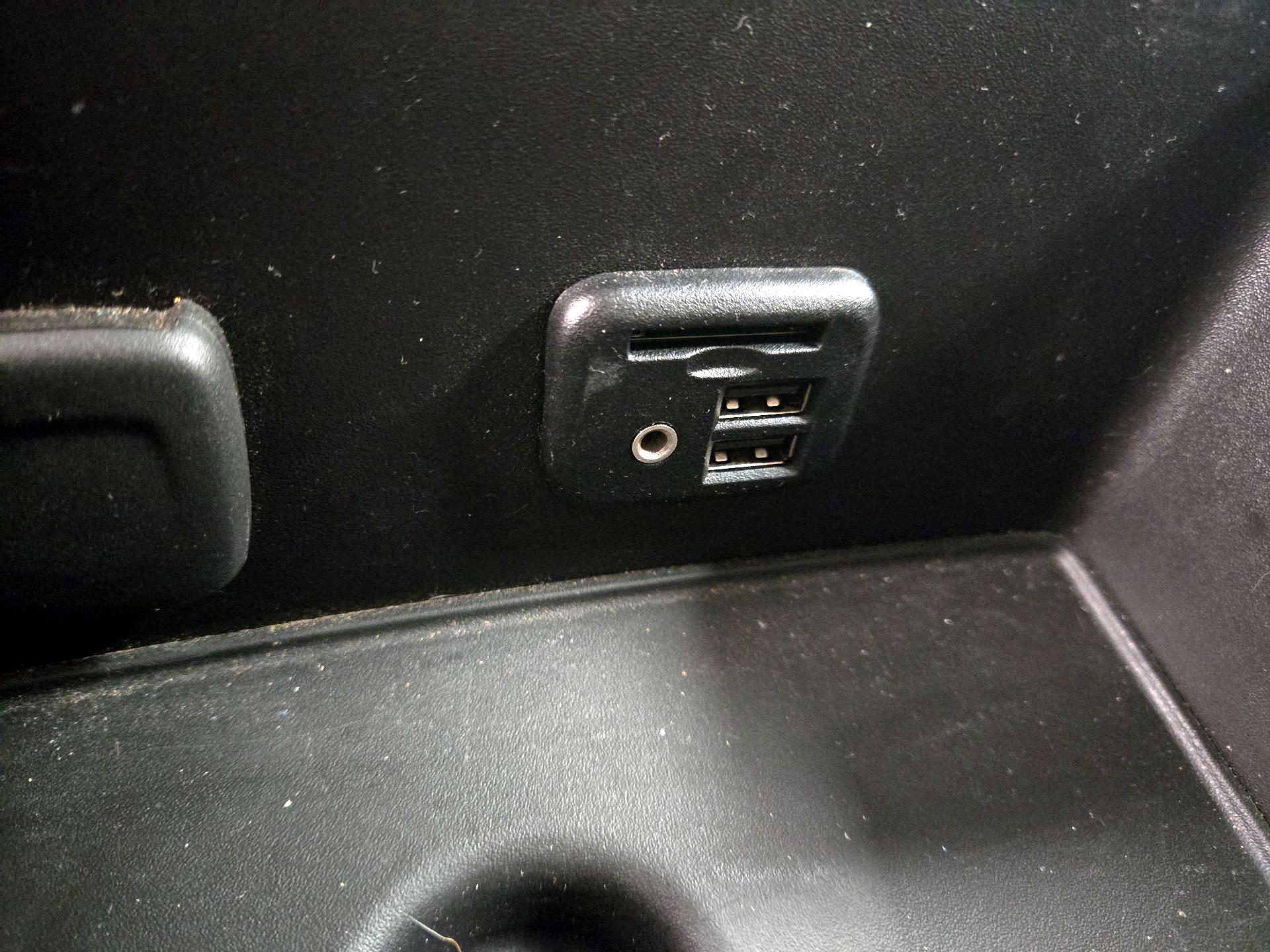 Thumbnail: 2014 Chevrolet Silverado 1500 - 17