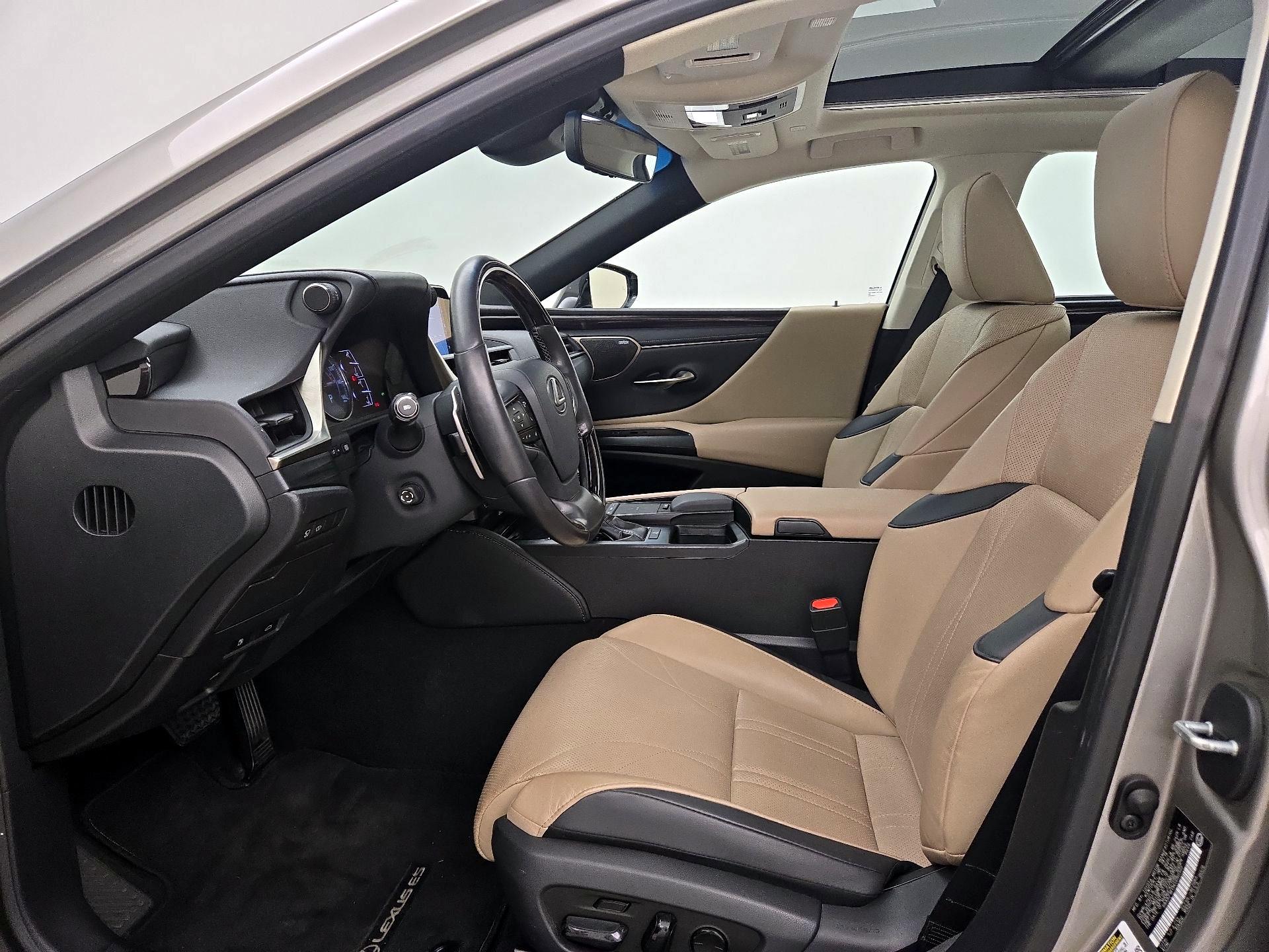 Thumbnail: 2019 Lexus ES - 11