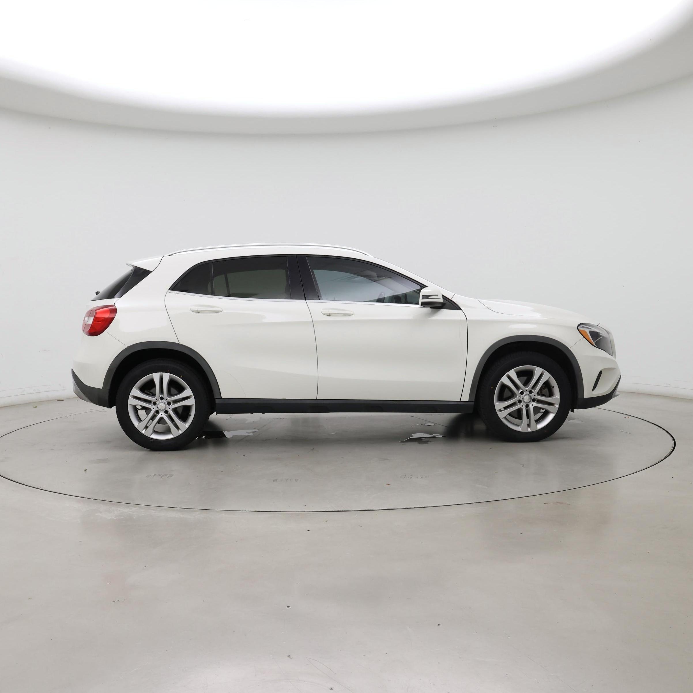 Thumbnail: 2016 Mercedes-Benz GLA - 7