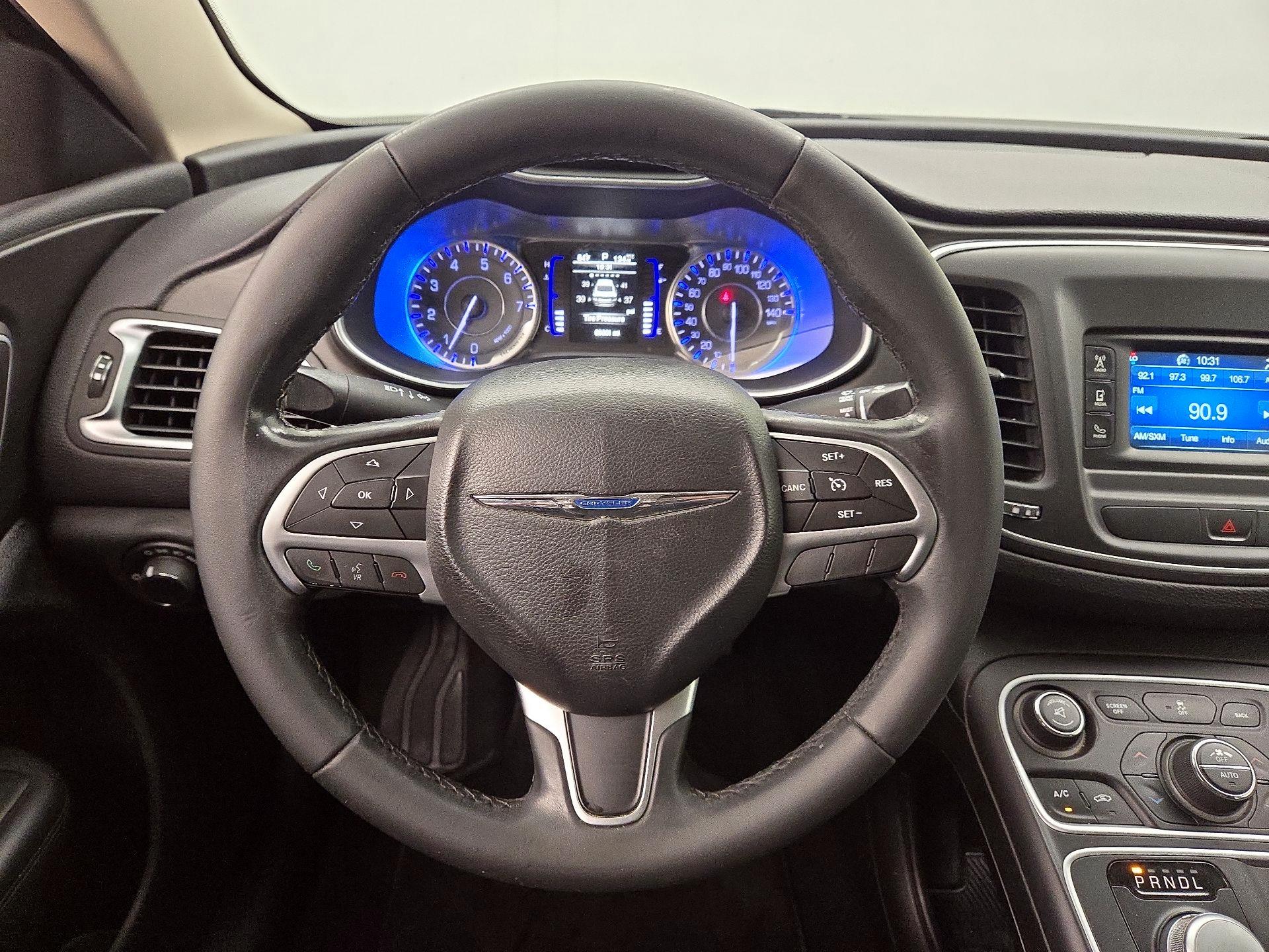 Thumbnail: 2015 Chrysler 200 - 10