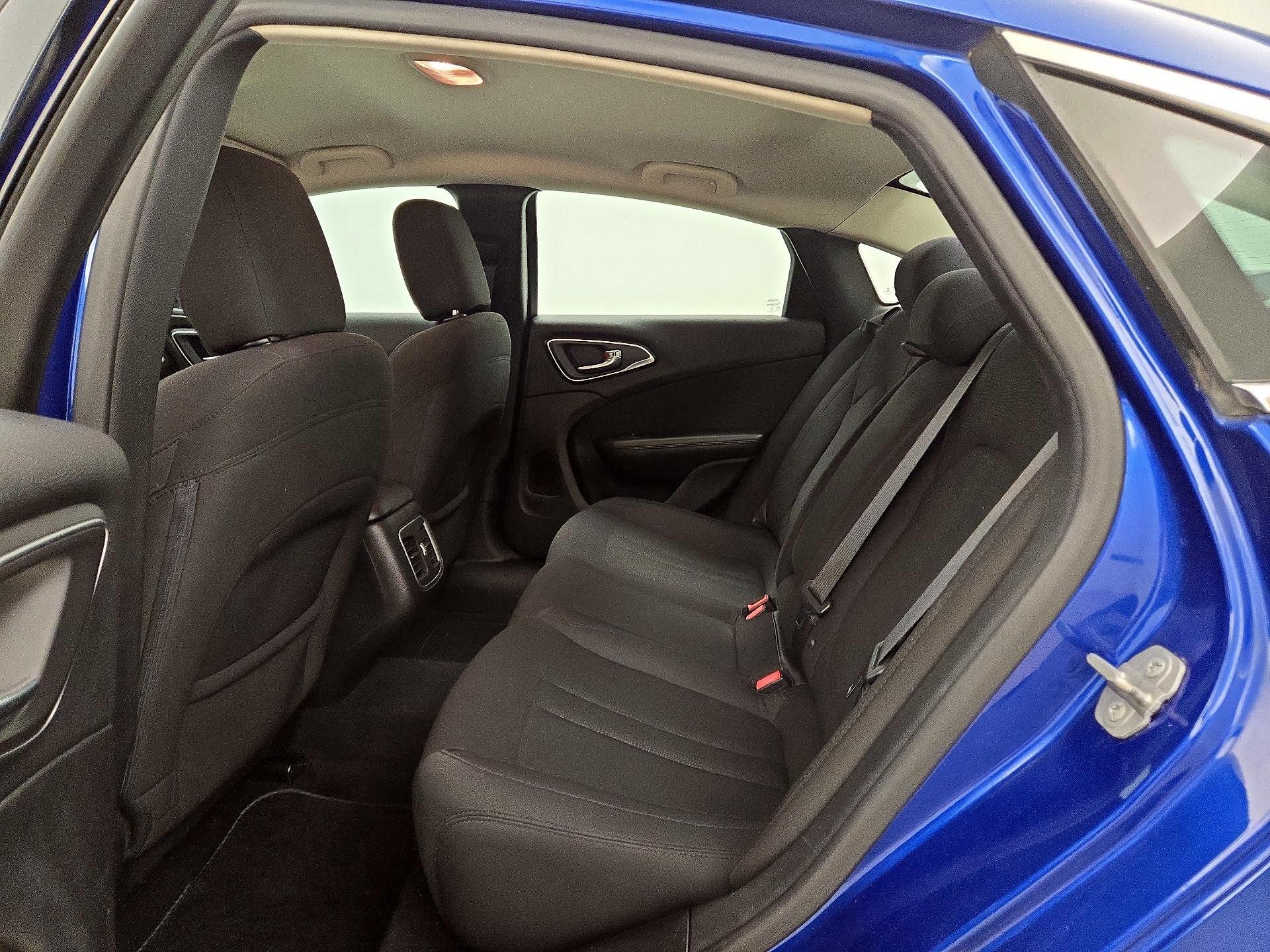 Thumbnail: 2015 Chrysler 200 - 18
