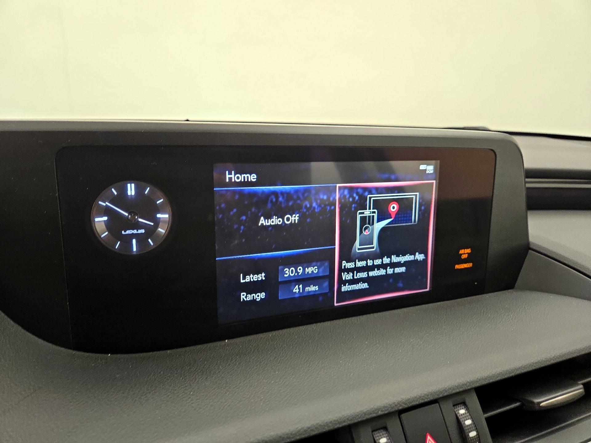Thumbnail: 2020 Lexus ES - 15