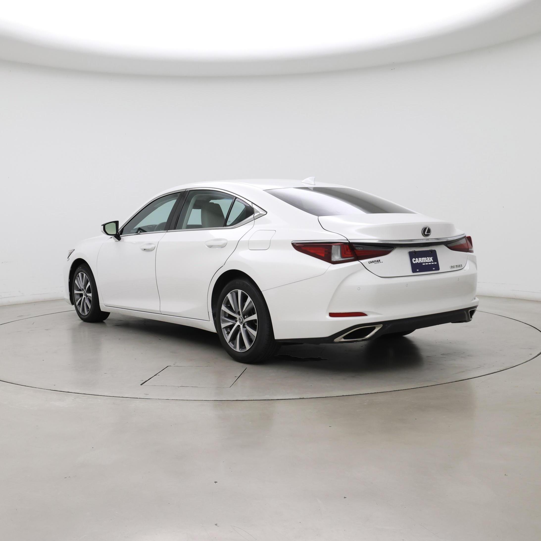 Thumbnail: 2020 Lexus ES - 2