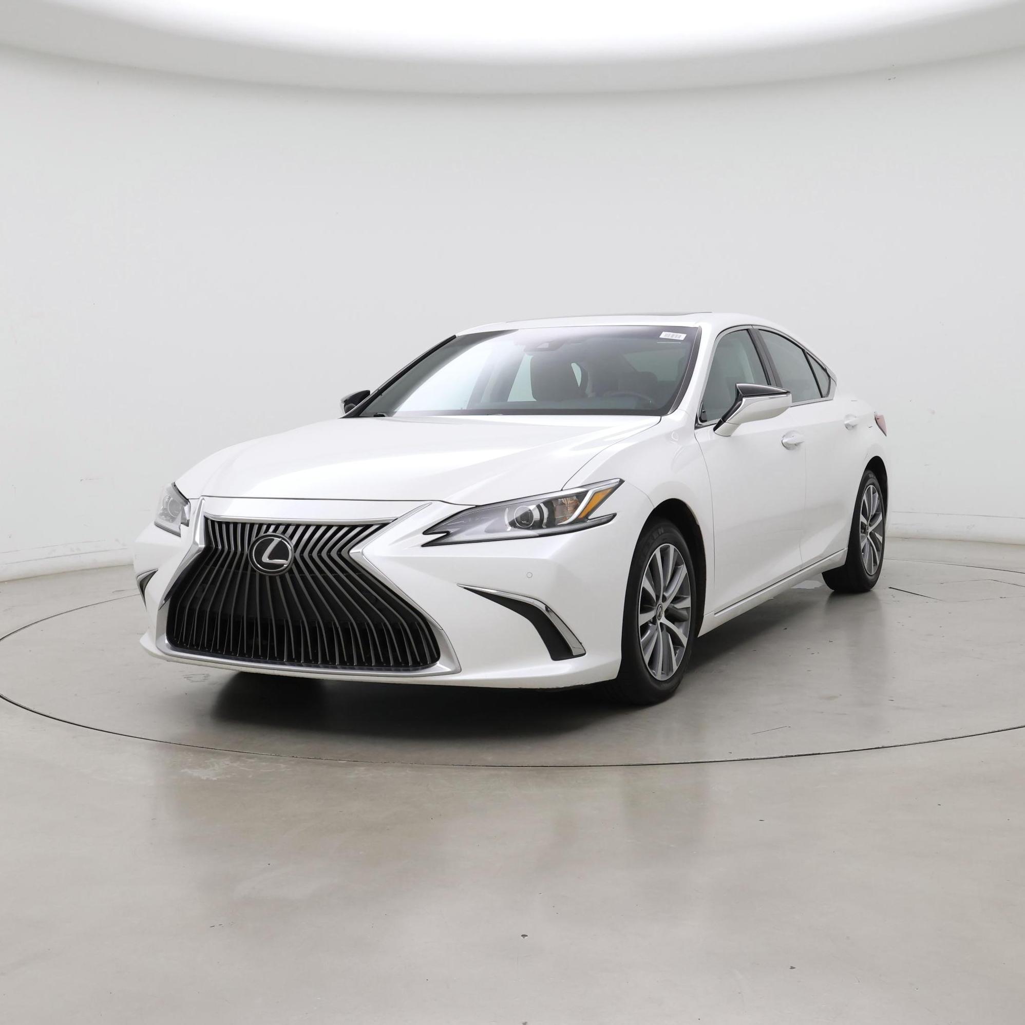 Thumbnail: 2020 Lexus ES - 4